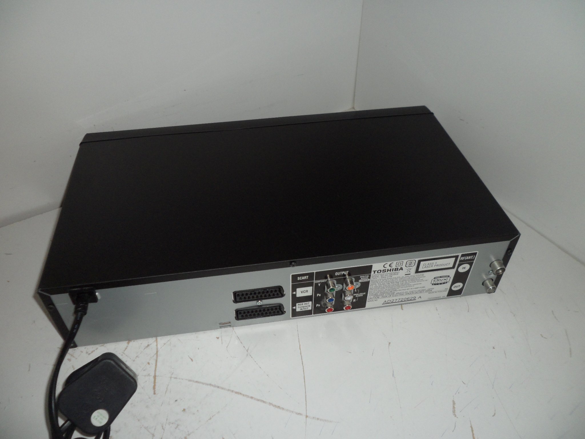 Toshiba SD38VB - DVD Player & VHS Combi