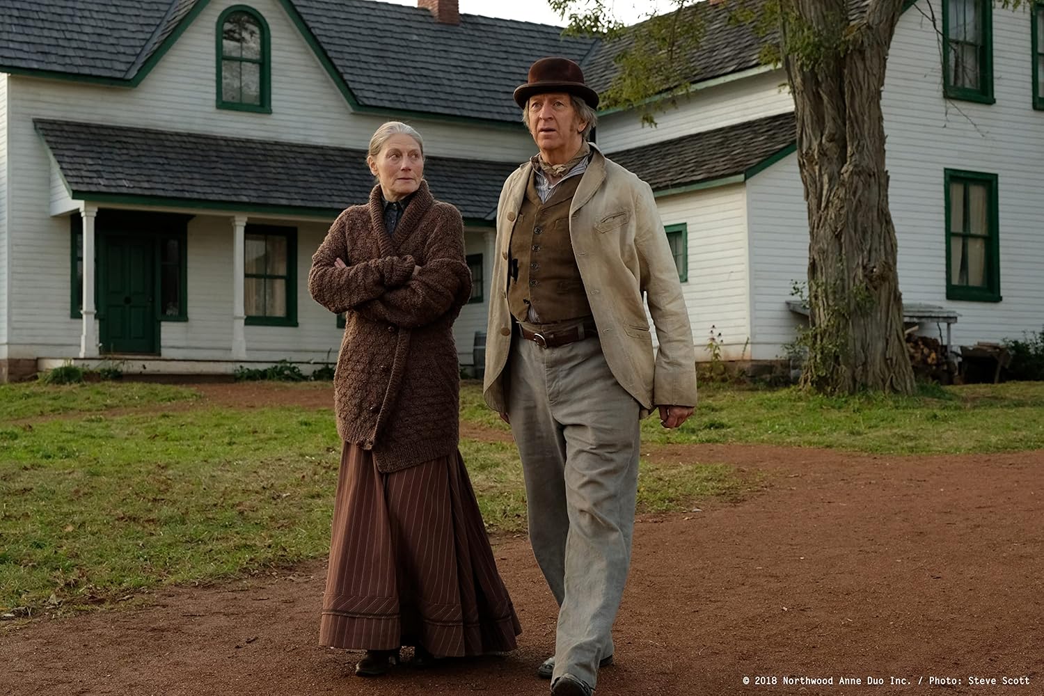 500円引きクーポン 赤毛のアン を新たなストーリーでドラマ化したシリーズ第2弾 アンという名の少女 シーズン2 Dvd Box 5枚組 洋画 Colegioellenwhite Edu Sv