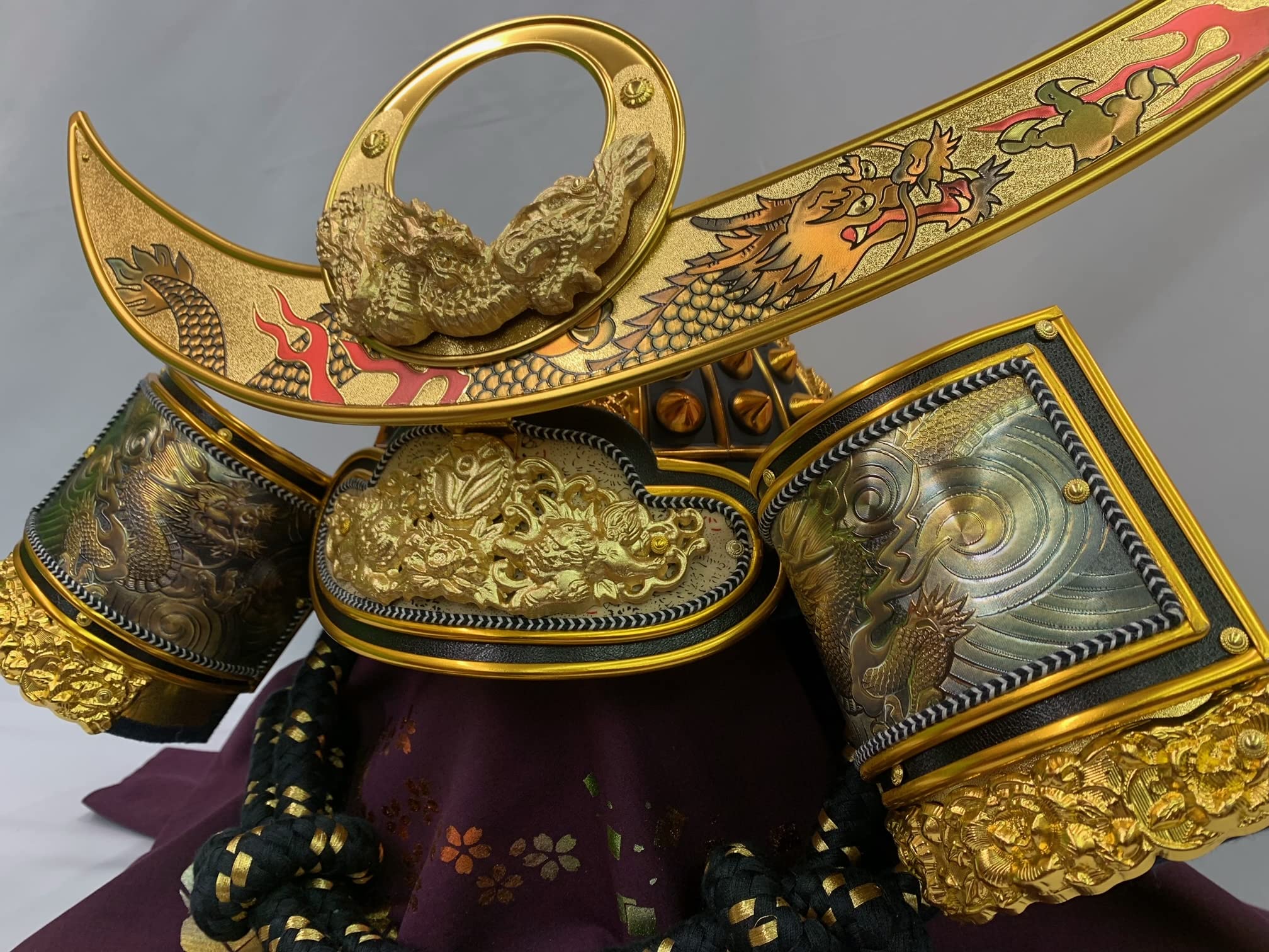 Amazon | 30号 上杉謙信 着用兜セット 金屏風竜虎 収納台 弓太刀付
