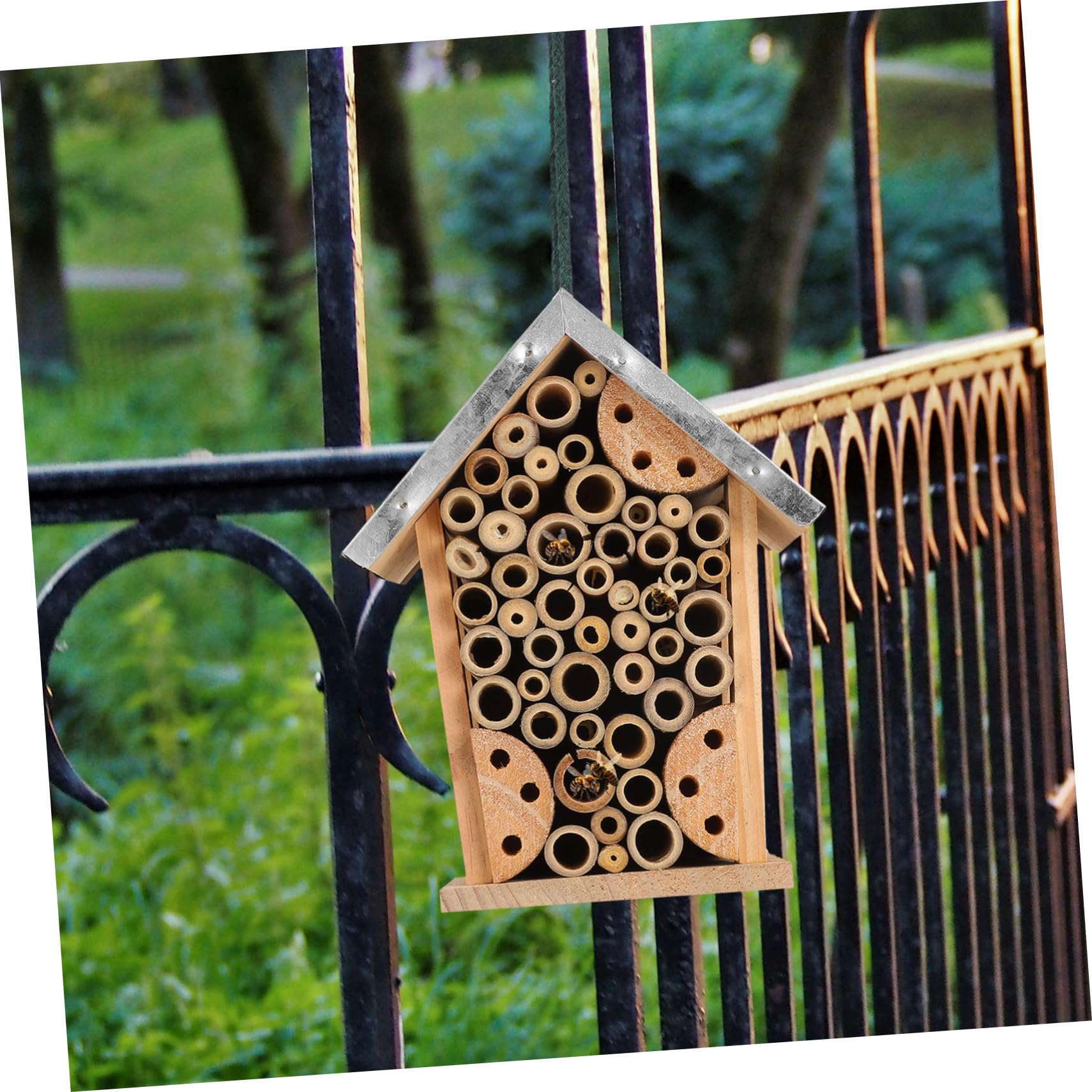 Happyyami Hängendes Insektenhotel für Garten und Eisen Geräumig und Bequem für Schmetterlinge und Bestäuber
