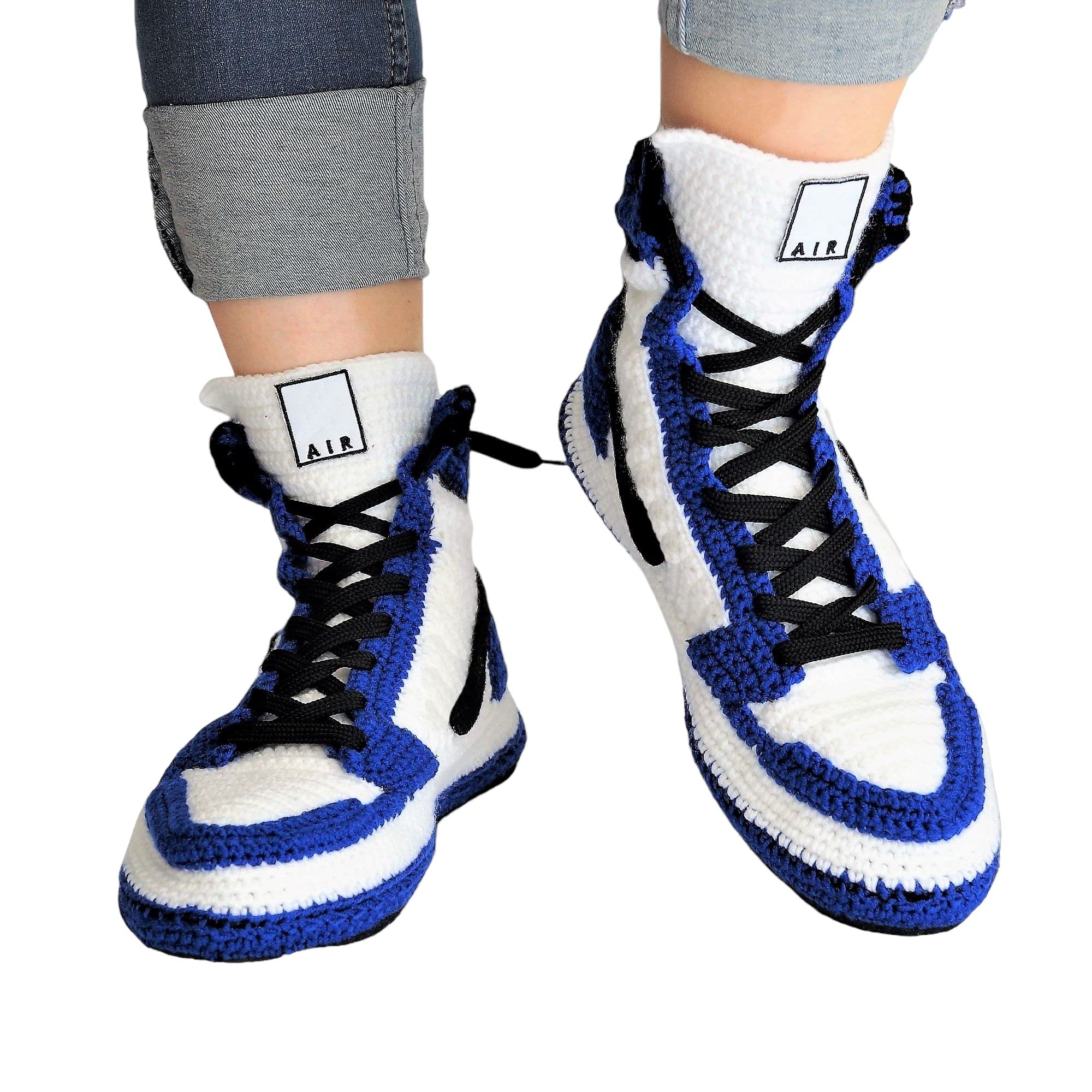 Handgefertigte Universitätsblaue Jordan Style Sneaker Hausschuhe - Personalisierte High-Top Plüsch Slipper - Große Größen - Warme Baumwoll-Woll-Mischung