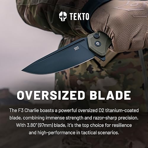 Miniatura 2 de TEKTO F3 Charlie - Cuchillo plegable con bloqueo de botón, hoja de borde fino, mango táctico OD verde G10, cuchillo de bolsillo fácil de abrir con