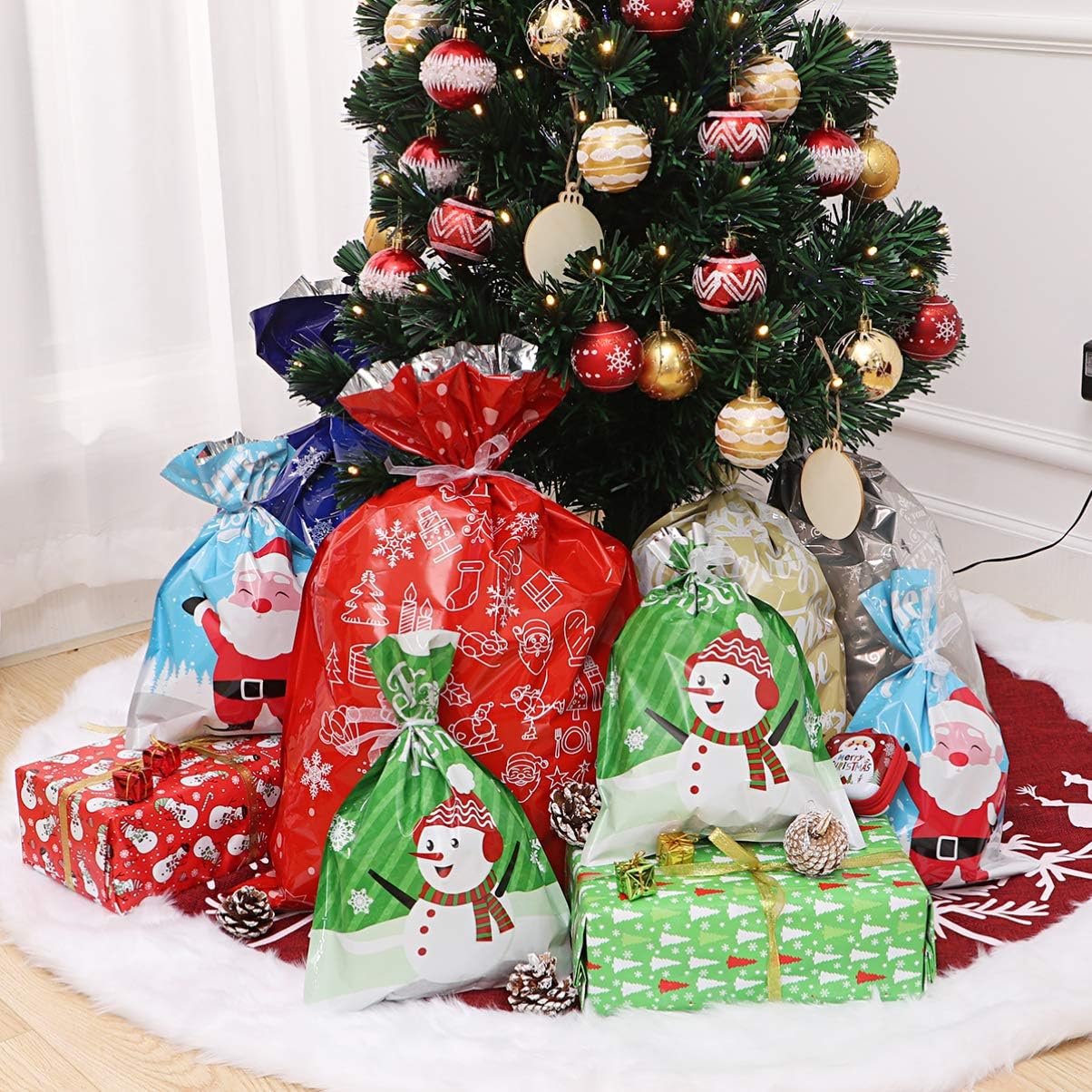 30pcs Christmas Gift Bags Holiday Treats Bags Gift Wrapping Bags Christmas Party Favor Goody Bags with 30pcs Ribbon Ties