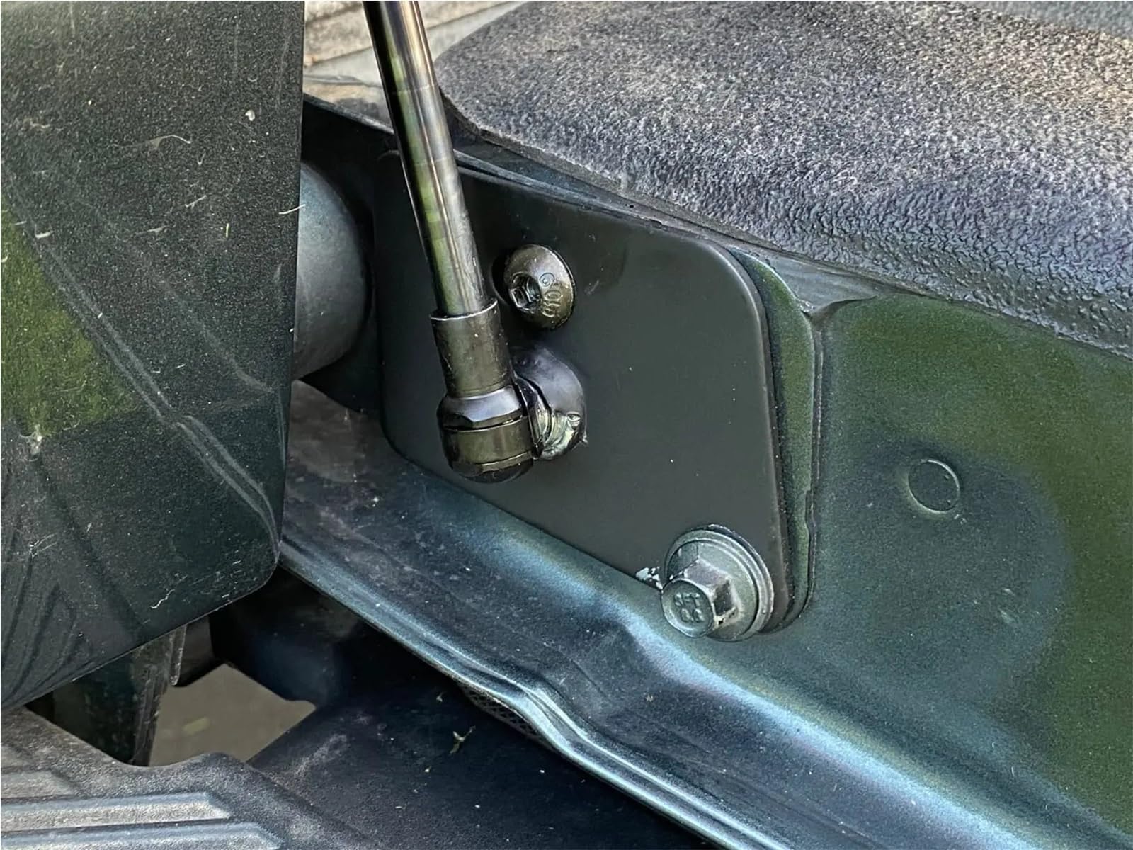 Gas Springs Absorber Pasuje do Ford F150 2015-202 Wspomaganie tylnej klapy Amortyzatory Wspornik podnoszenia, zwalnianie Akcesoria F150 Gas Struts Springs