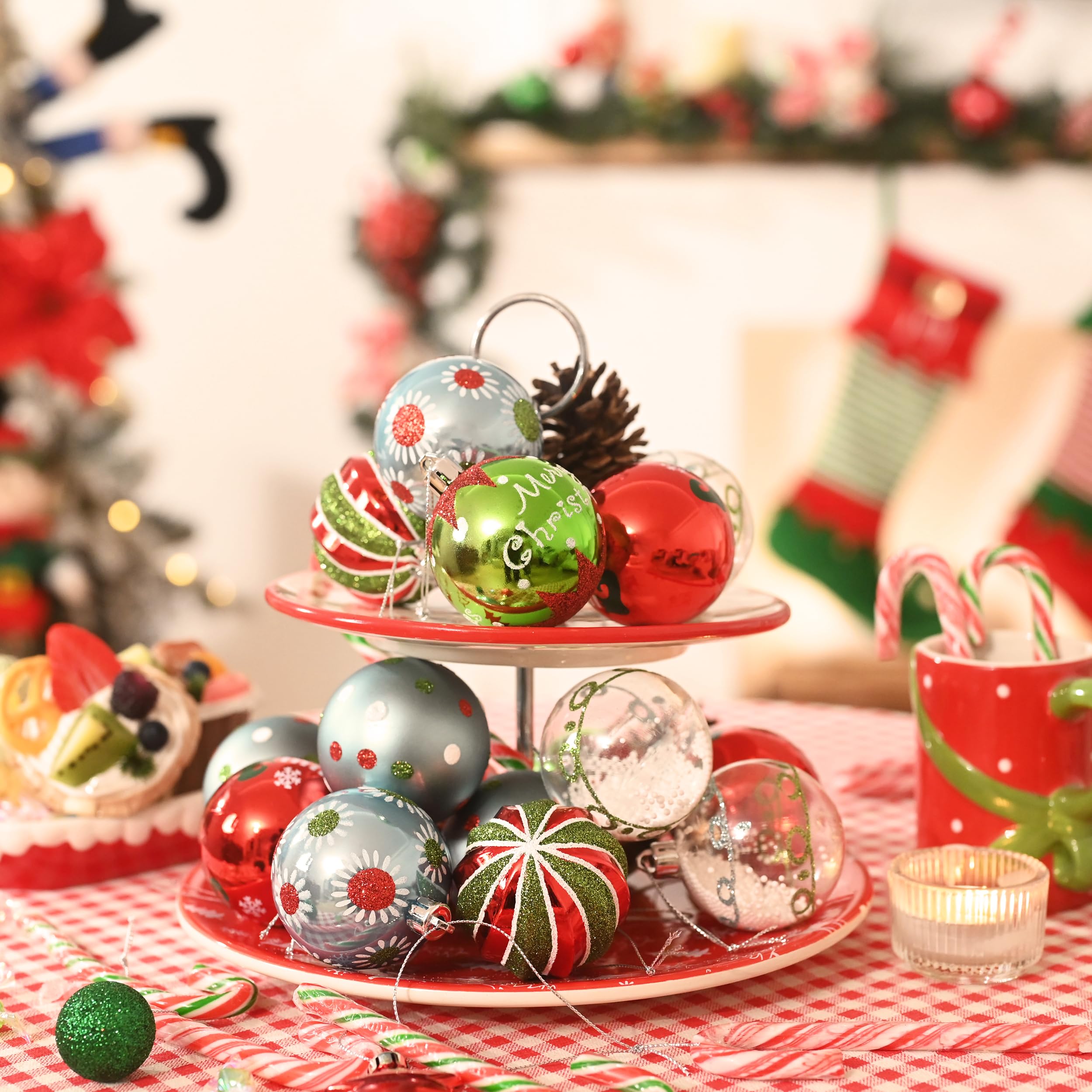 Valery Madelyn Lot de 16 boules de Noël incassables en forme d'elfe rouge, vert, blanc - 6 cm - Ornement décoratif fantaisiste à suspendre pour décoration de fête de Noël