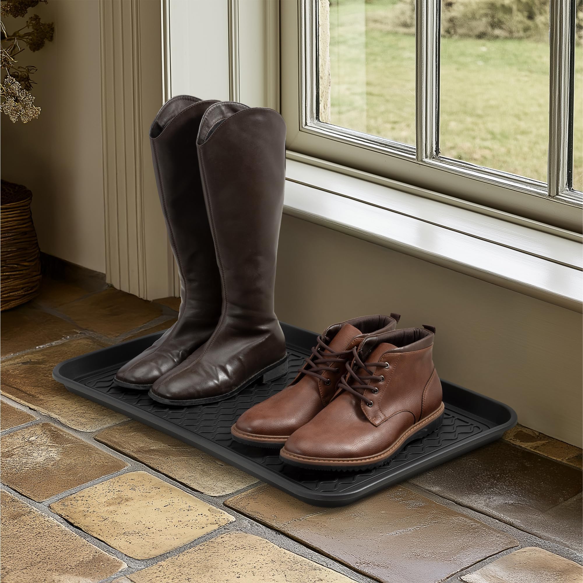 Navaris Plastic Boot Trays, Medium - Set of 3 - Multi-Functional Indoor Shoe Mats - Ideal Plant Tray, Outdoor Mat, Drip Tray - Car Boot & Home Storage - Black