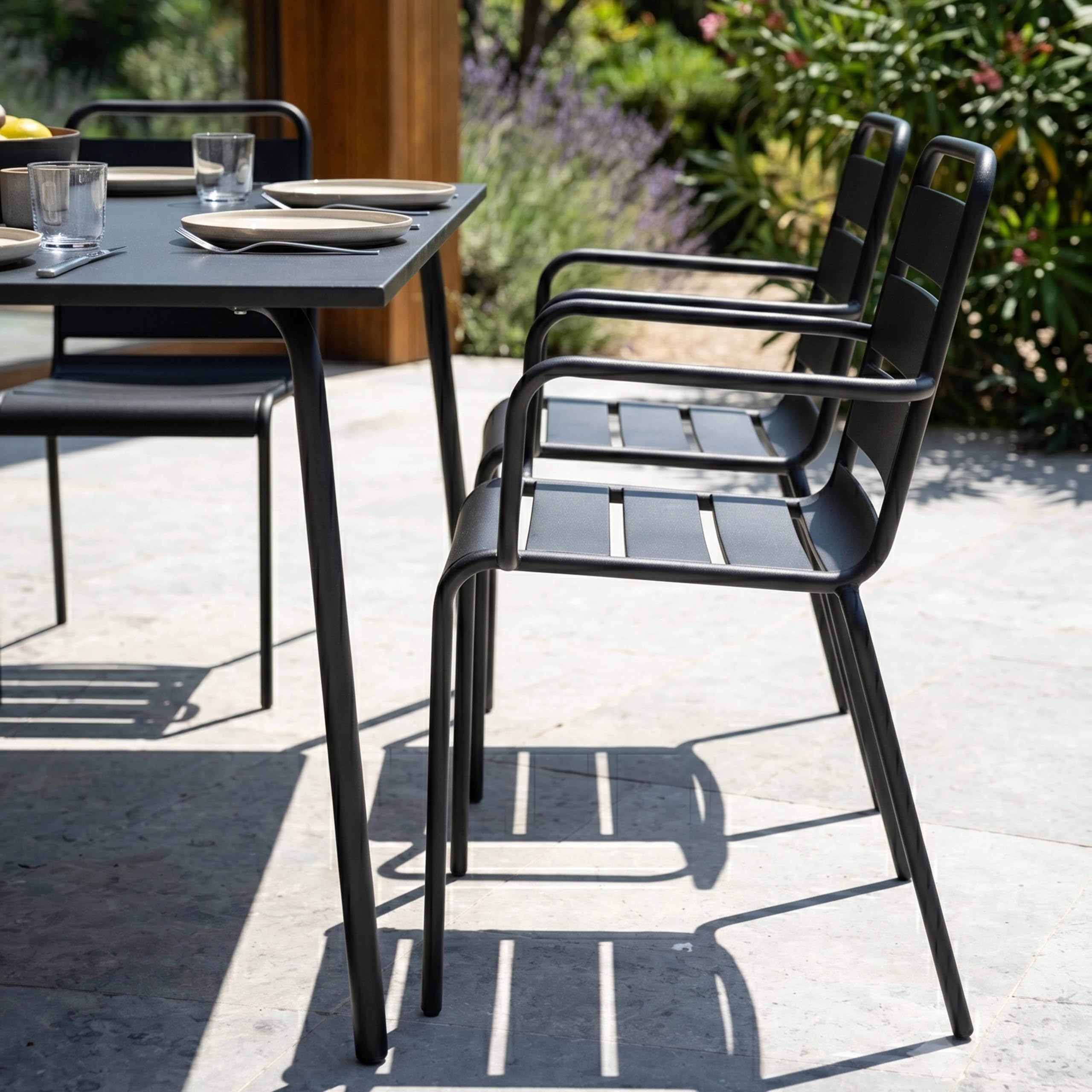 Shop Garten – Gartentisch quadratisch und 8 Stühle aus Metall