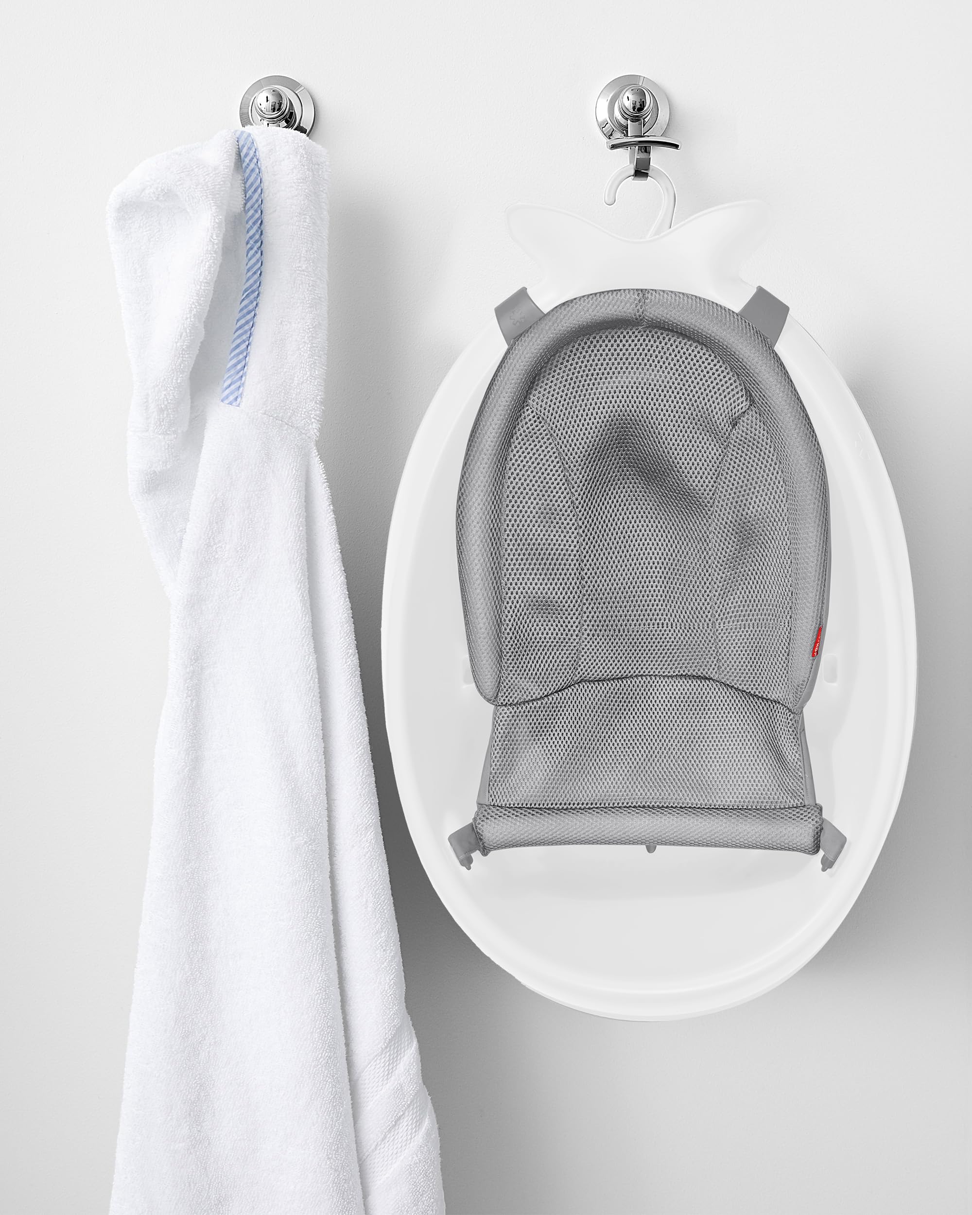 Skip Hop Badewanne Moby, weiß, 3 Stufen, PVC-frei, phthalatfrei, rutschfest, für Neugeborene mit Ablaufstöpsel (von Geburt bis 11 kg, Weiß)