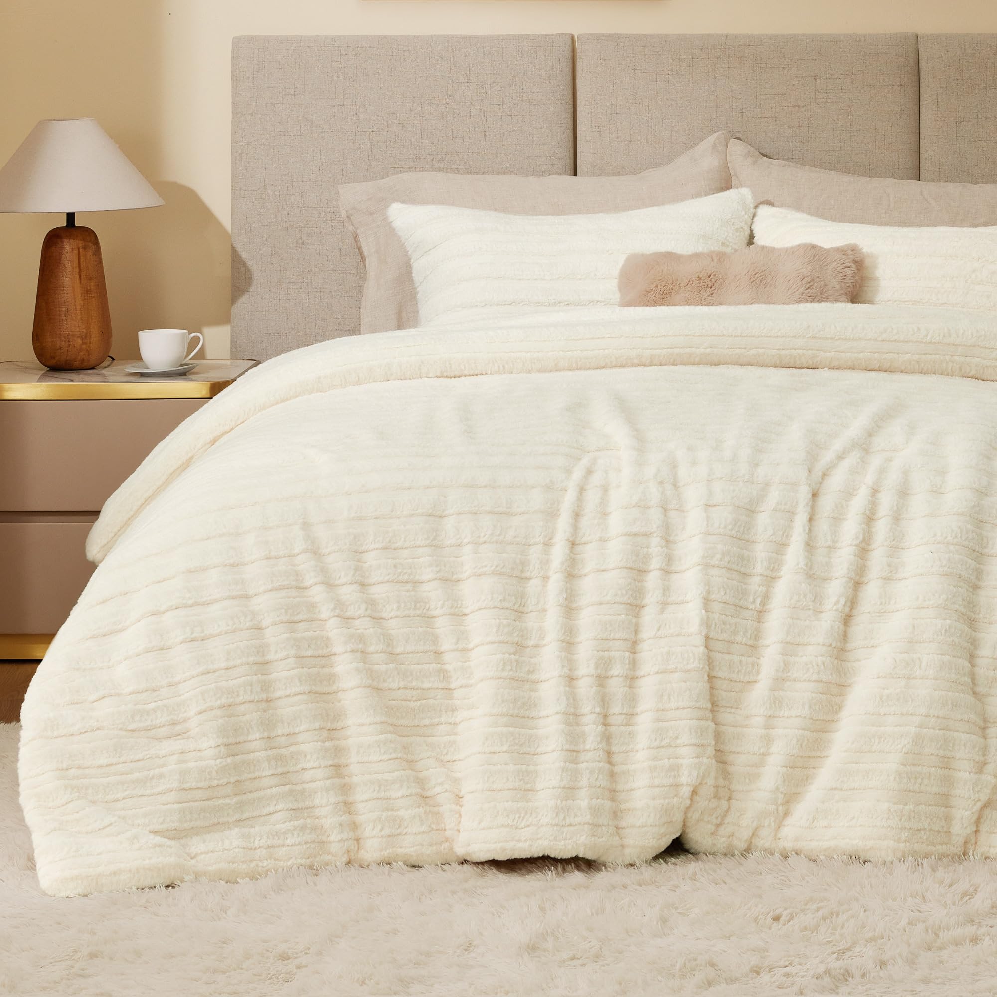 BEDELITE Fleece Queen Comforter Set -Super Soft &amp; Warm Fluffy Cream White Faux Fur Bedding, Luxury Fuzzy Heavy Bed Set for Winter with 2 Pillow Cases