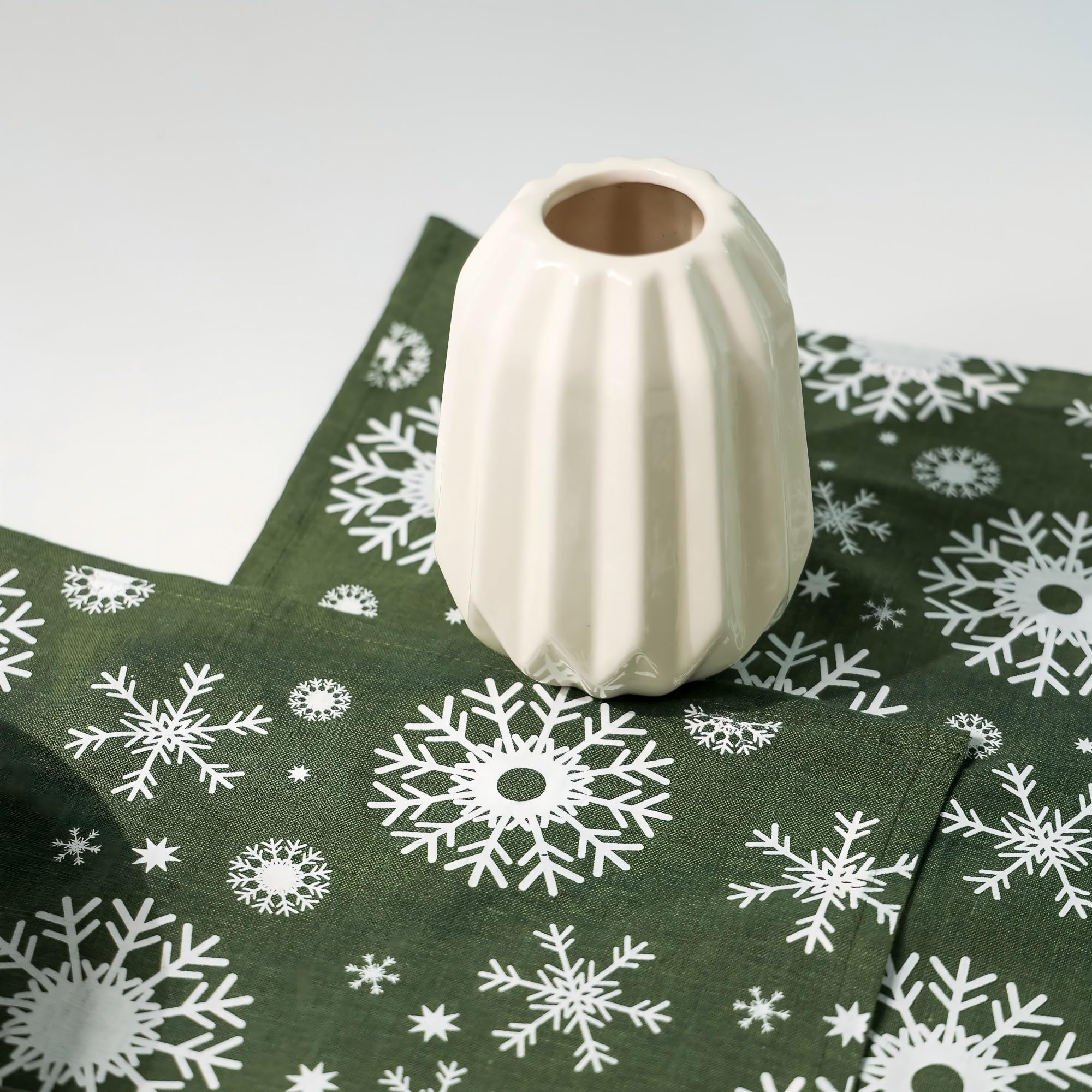 Linendo 100% Pure Linen Christmas Napkins 38 x 38 cm Snowflake Pattern, Set of 6 Pack - Image 3