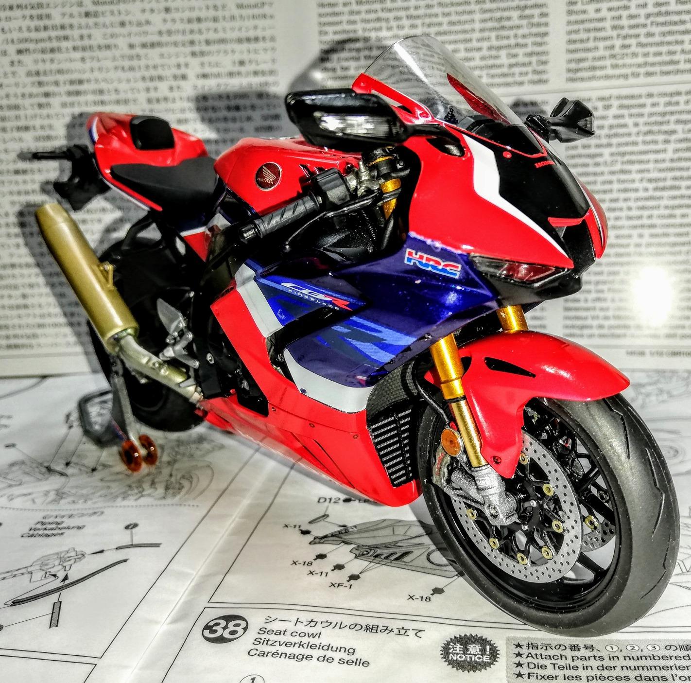TAMIYA Honda CBR1000RR-R FIREBLADE SP