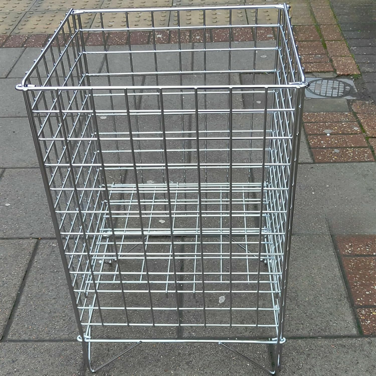 Completeshopfittings Chrome Dump Bin Basket Retail Merchandising Display Storage Bin-41Cm Square