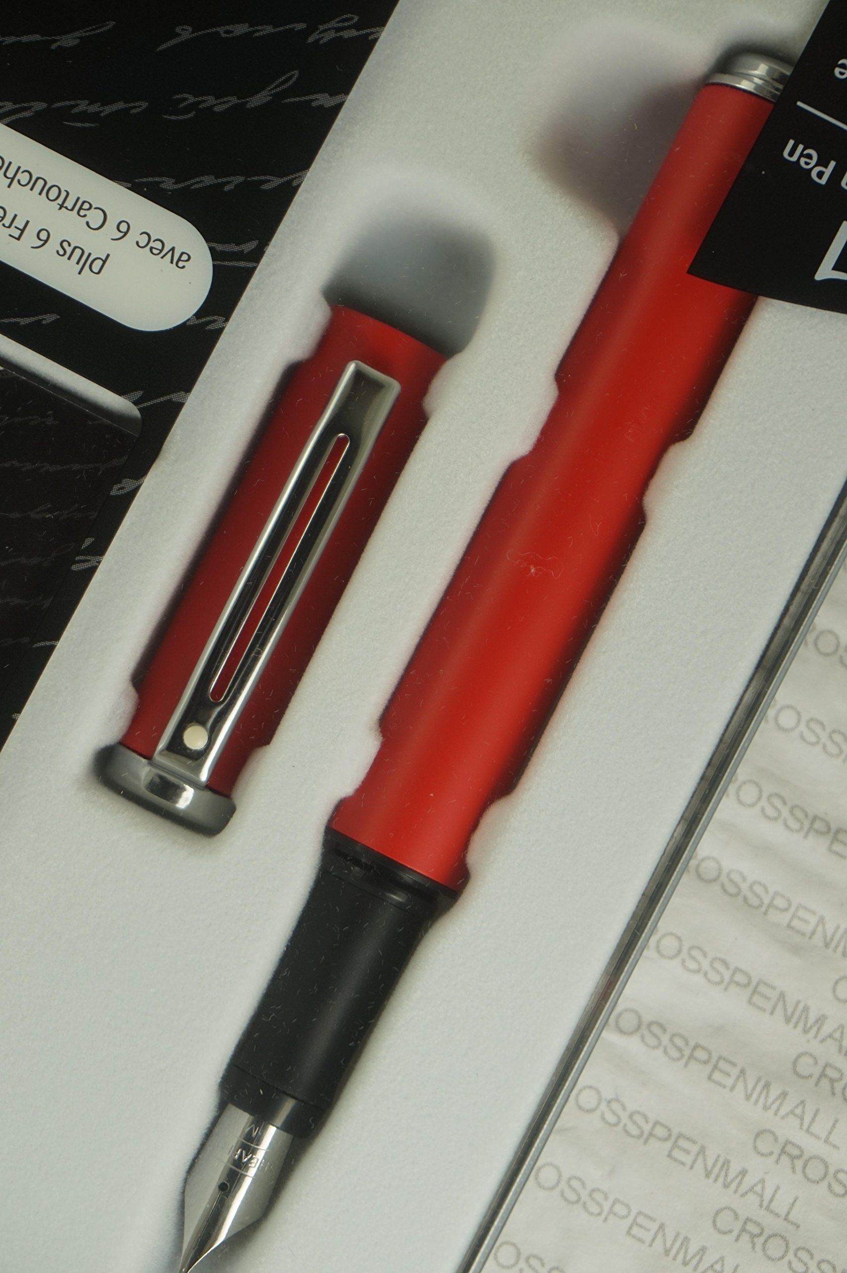 SheafferAward Matte Red and polished appointments compact with cylindrical profile Medium nib Fountain Pen with 6 cartridges A great gift for anyone