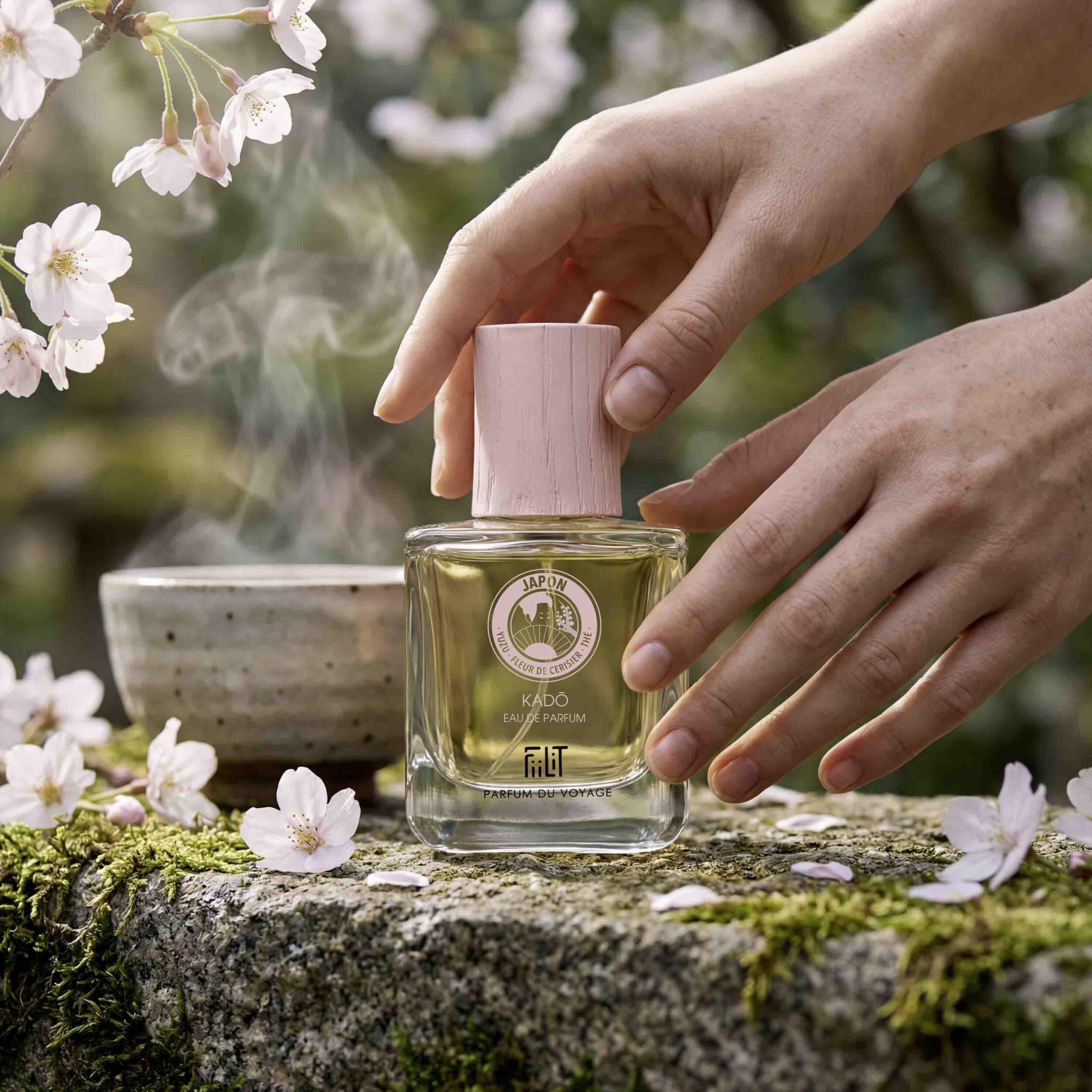 Eau de Parfum Naturelle KADO JAPON - FiiLiT Parfum du Voyage - Mixte - Spray Rechargeable - Floral (50ml)