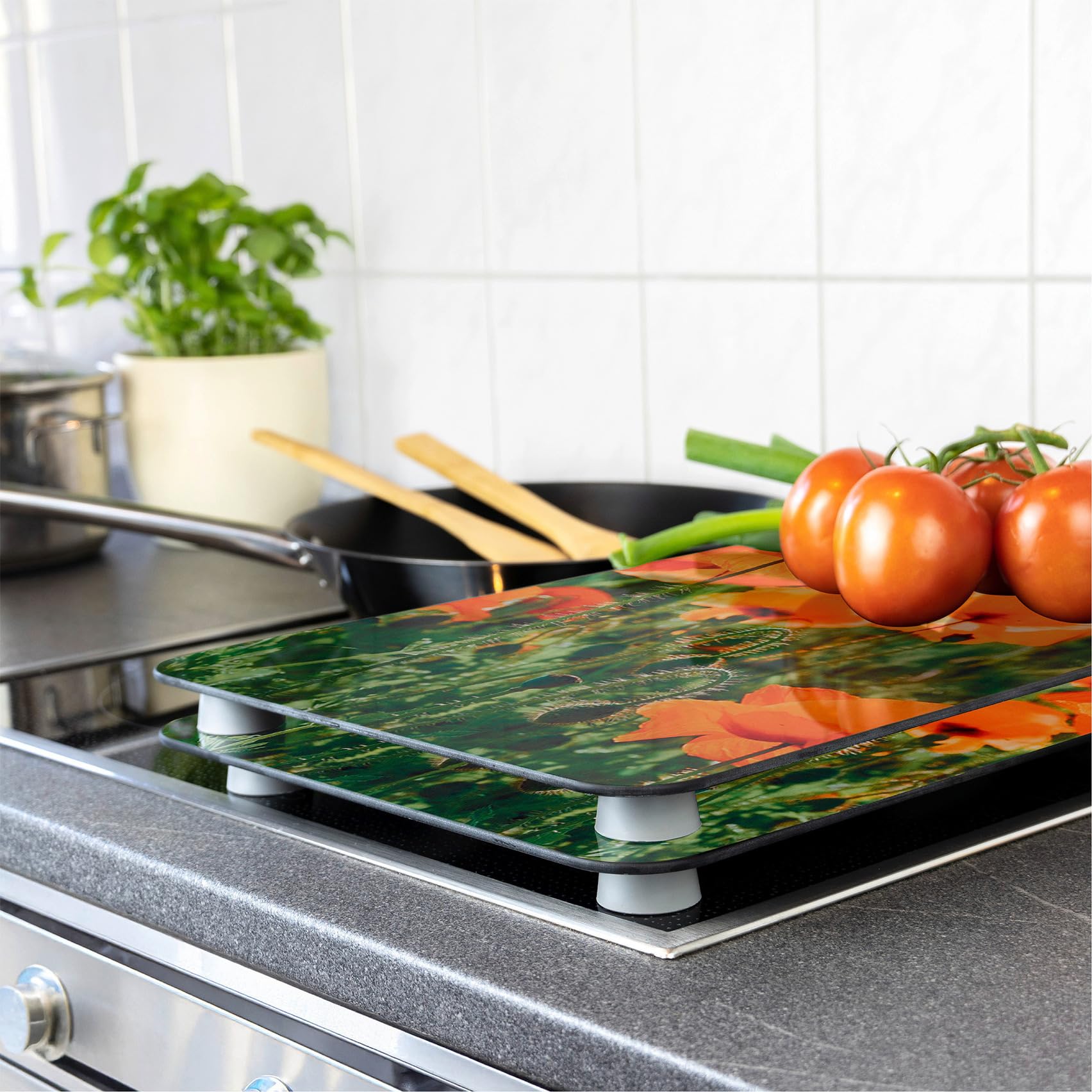 WENKO Plaque de Recouvrement Universelle Mod. Champs de Coquelicots, réglable en hauteur pour tout type de cuisinière, planche à découper et protection anti-éclaboussures, verre, 30 x 52 cm, 2 pièces