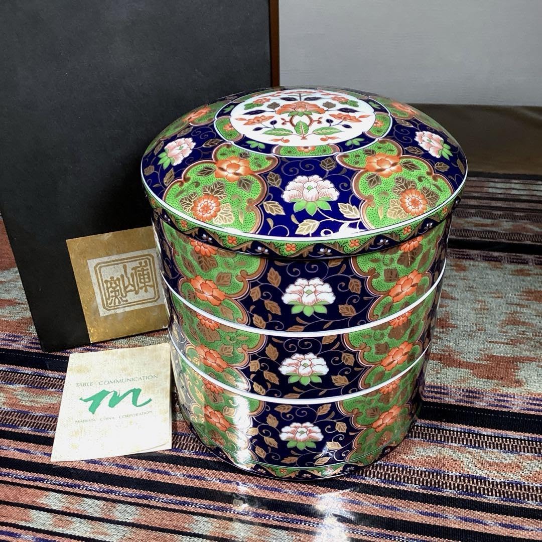 今こそうー特価』　美濃焼　前畑陶器　庫山窯　『藍地金唐草　手まり三段重』　三段重 Amazon.co.jp: 『ウルうー特価』 美濃焼 前畑陶器 庫山窯 『藍地
