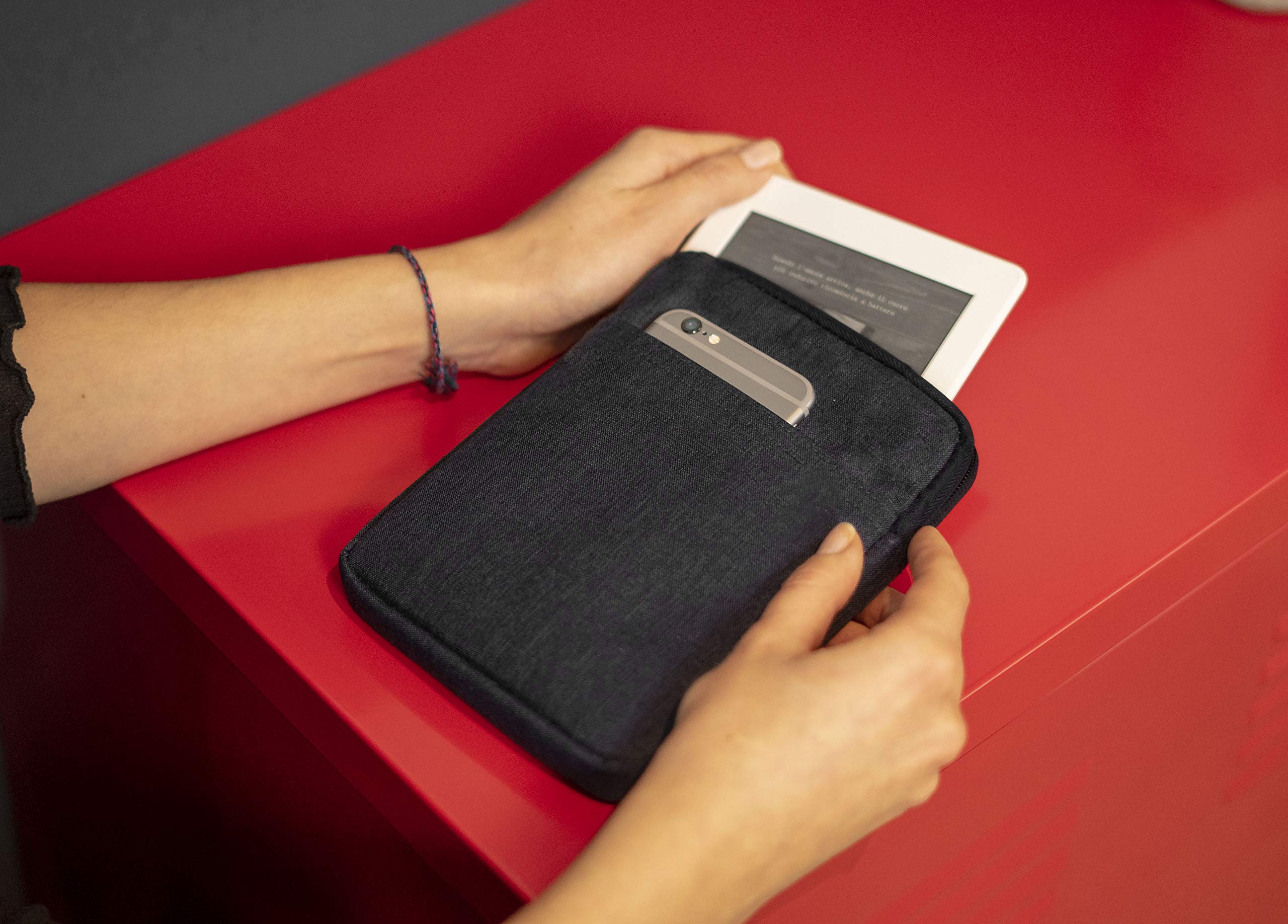 MyGadget Borsa Nylon per Tablet fino a 11 Pollici - Custodia Protettiva per 26 x 19,5 cm - es. iPad, Samsung Galaxy Tab S7 A7 - Sleeve in Nero