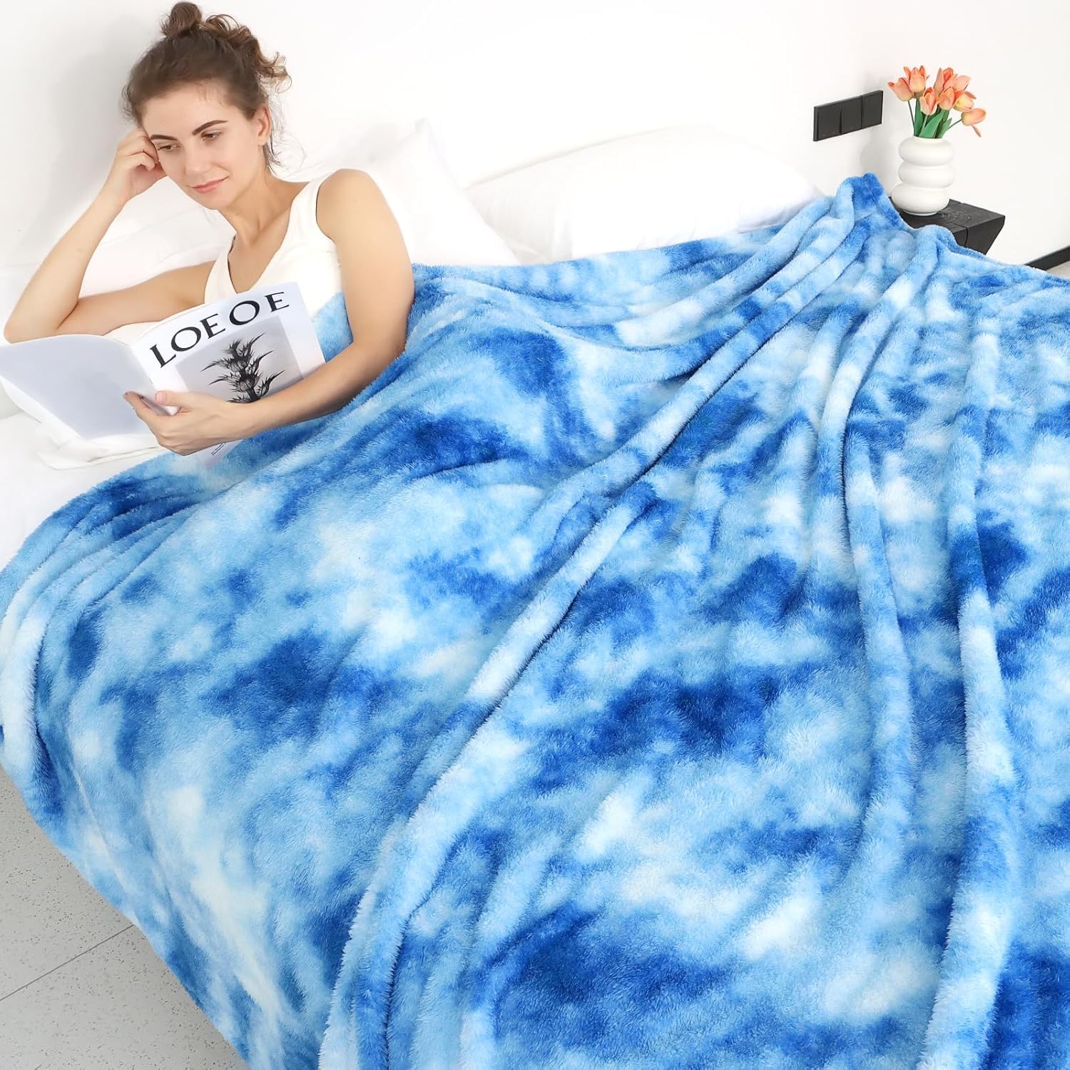 HOLYKRAFT Presents Velvet Fur Flannel AC Blanket Double Bed Winter Blanket King Size with (220 x 240 Cm or 86 x 94 inches) (White, Light Blue)-image-43