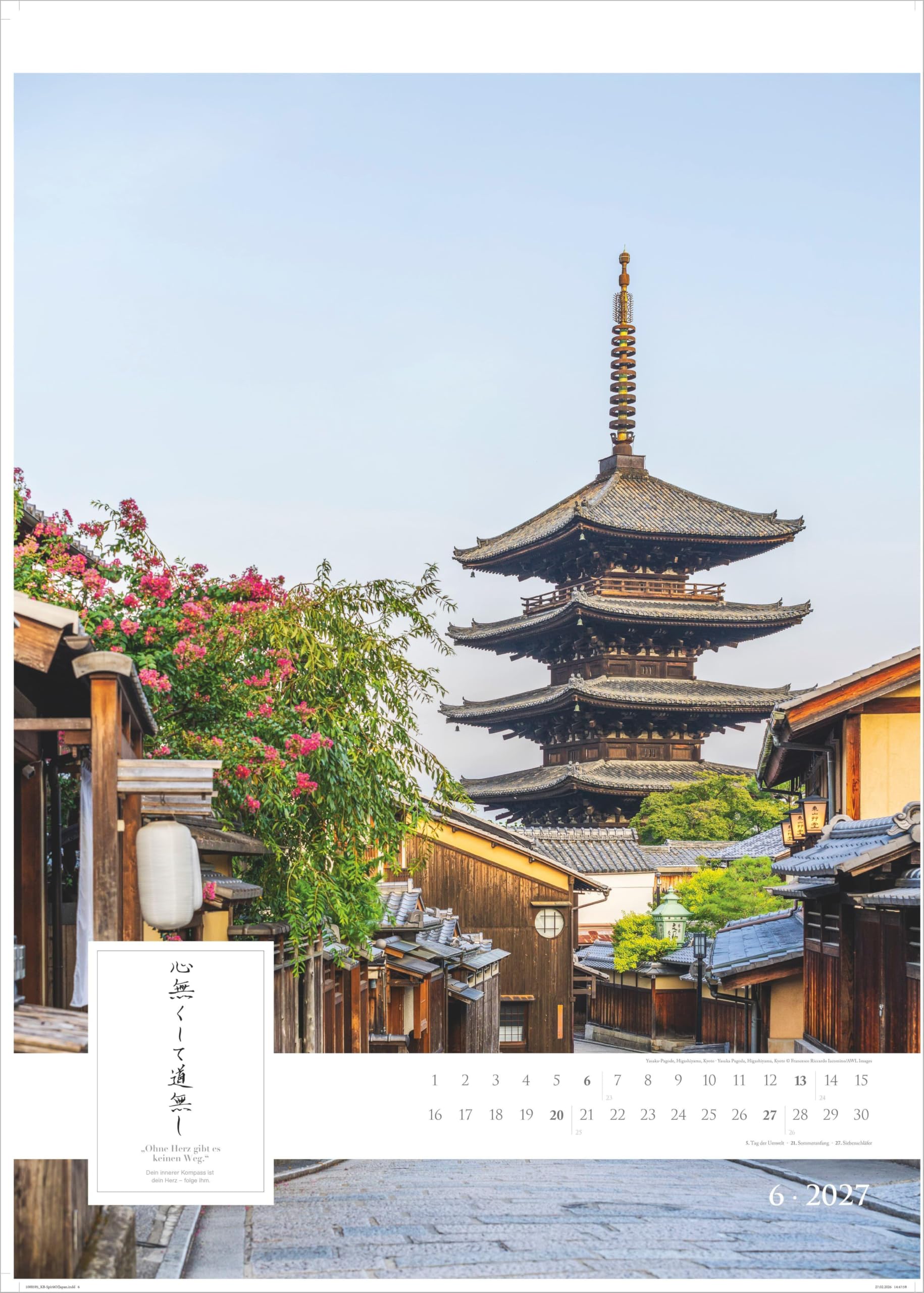Spirit of Japan 2027: Wandkalender 50x70 cm mit japanischen Kalligraphien, sprachneutralem Kalendarium und Spiralbindung