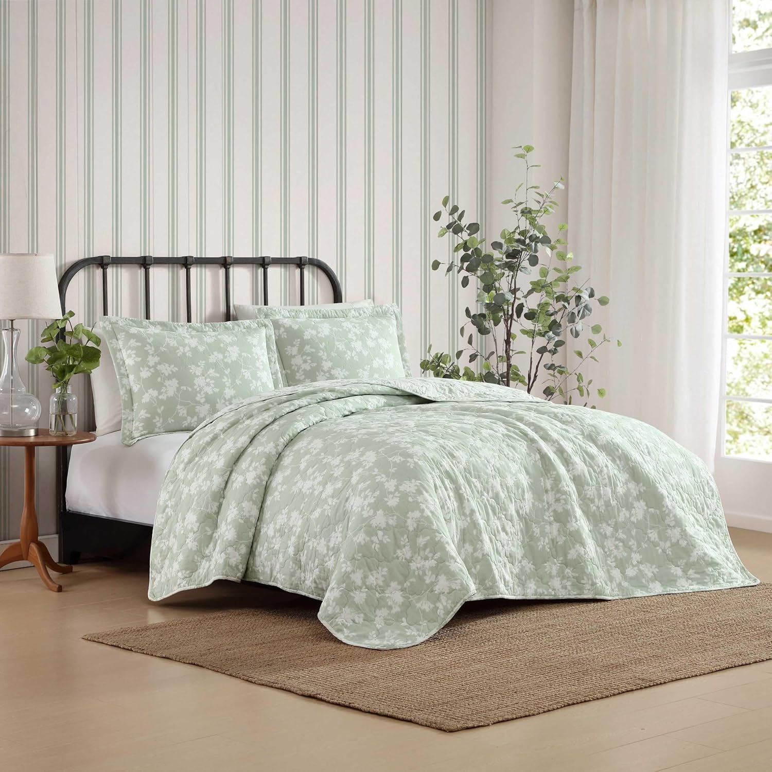 Laura Ashley - Quilt Set, Luxuriously Soft Bedding with Matching Shams, Floral Design, Elegant Home Essentials (Adorabelle Silhouette Green, Full/Queen)