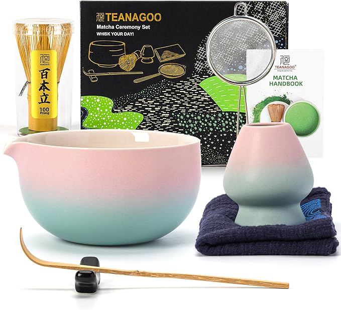 TEANAGOO Matcha Kit(7pcs) Juego de Batidor de Matcha Tazón de Matcha con pico vertedor Batidor de Matcha de bambú. N11, Verde Gradiente Rosa