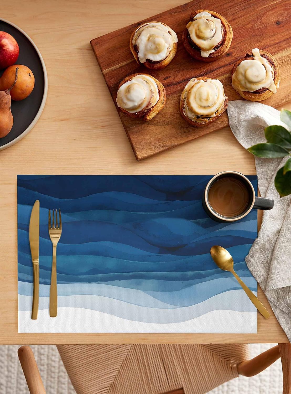Blue Ombre Placemats Set of 6, Blue Gradient Waves Ocean Abstract Art Cotton Linen Table Mats Non-Slip Washable Print Placemat for Holiday Banquet Dining Kitchen Table Decor