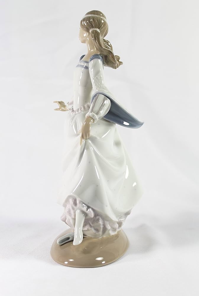 Amazon.co.jp: リャドロシンデレラ No.4828 : Home & Kitchen