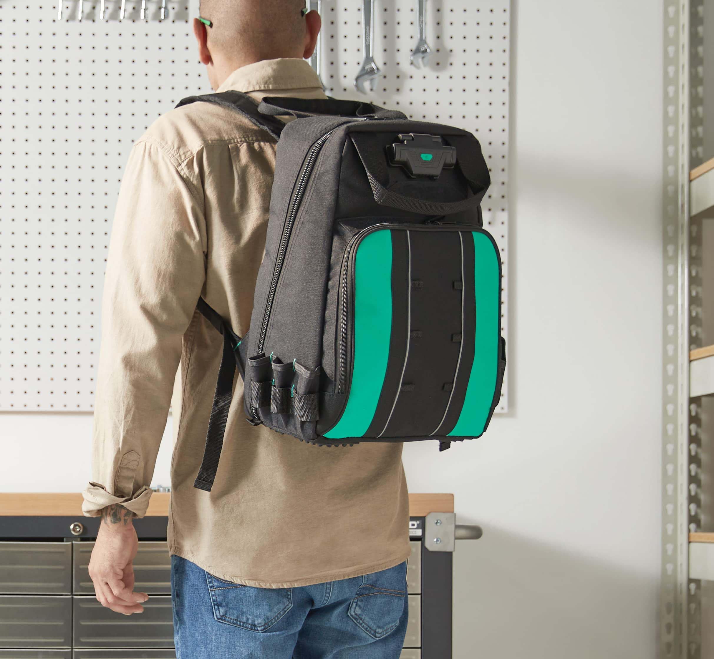 Amazon Basics Zaino, con 55 tasche, porta attrezzi, e illuminazione, Nero