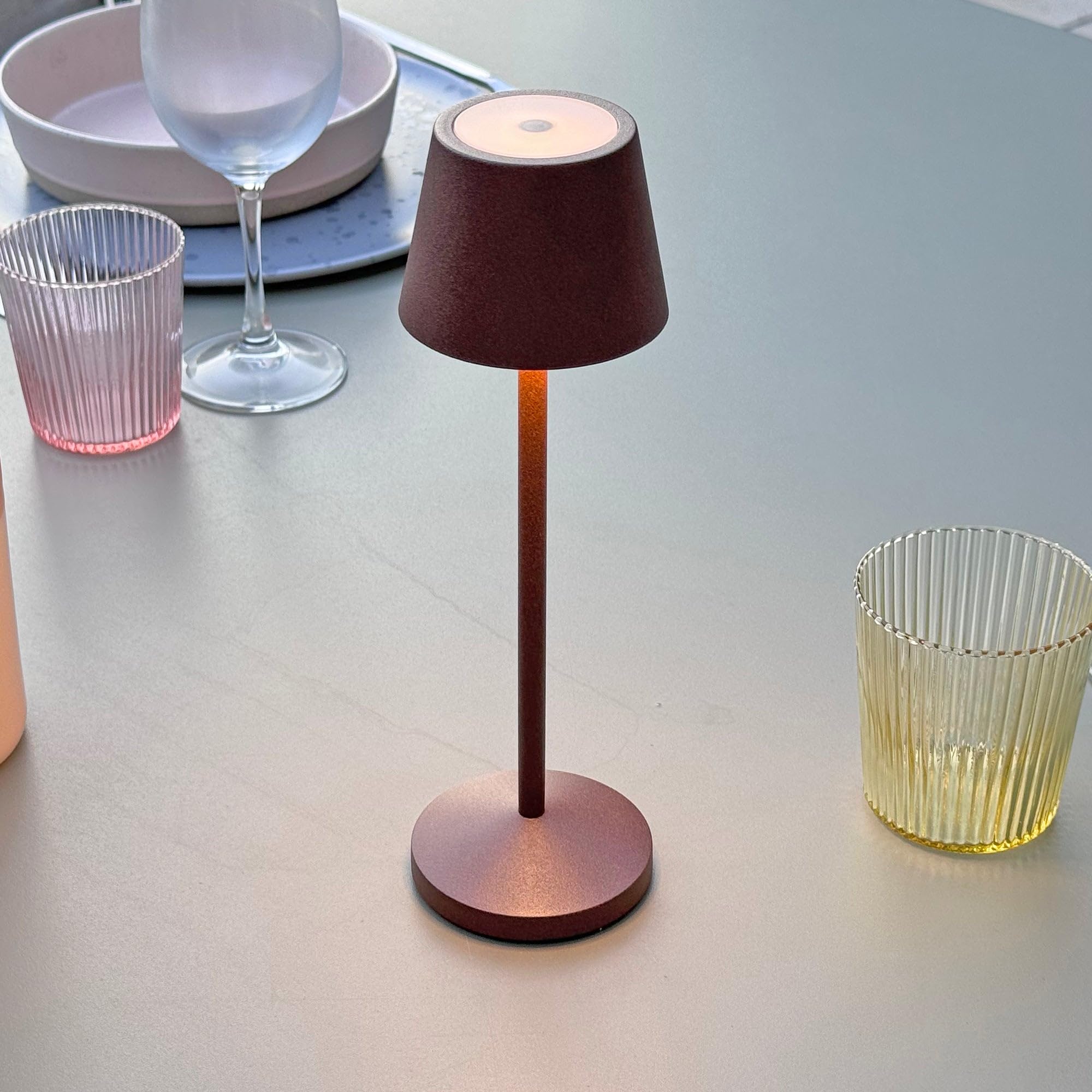 Lumisky Lámpara de mesa inalámbrica LED blanca cálida regulable EMILY H25cm, marrón vintage