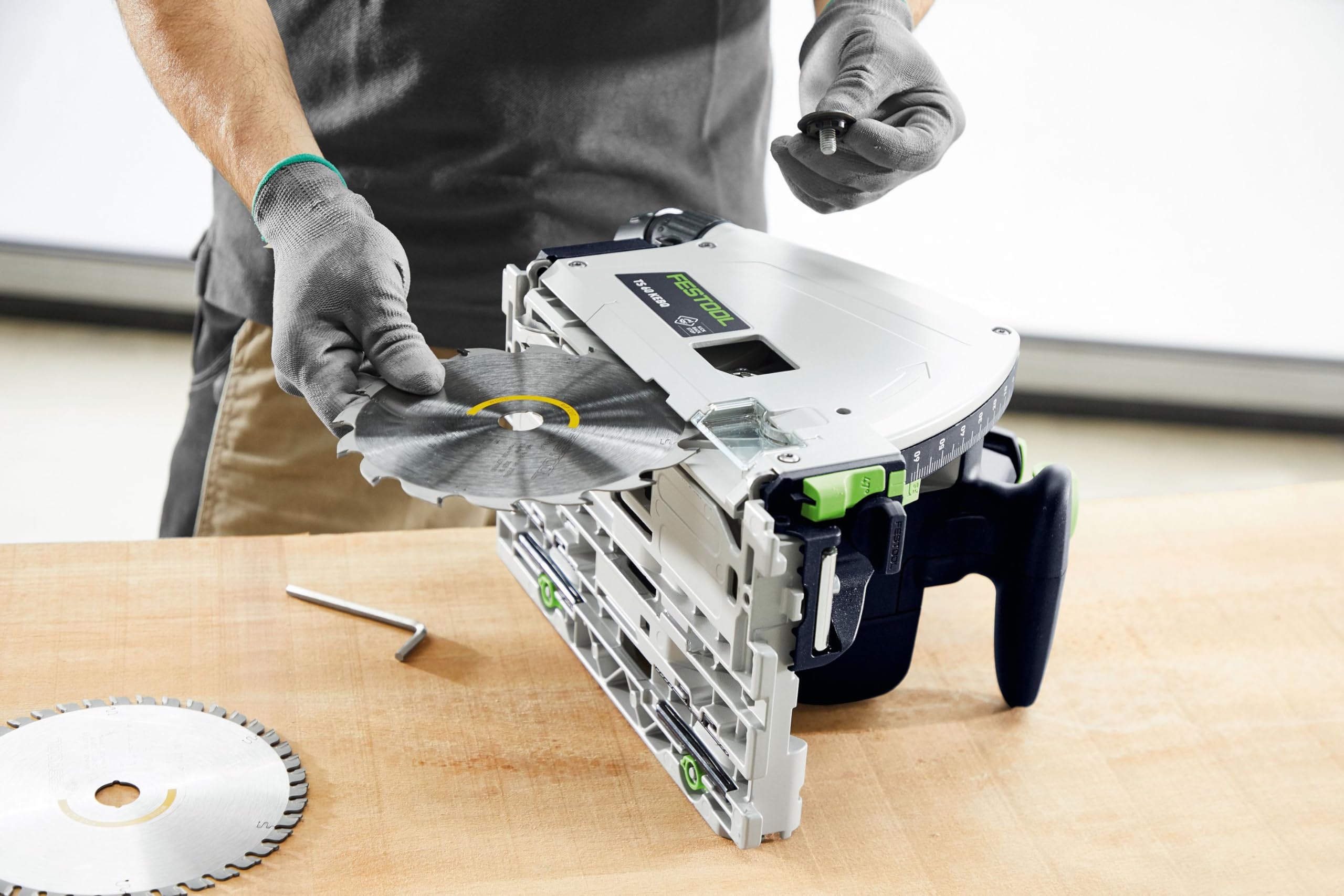 Festool TS 60 K Sierra de Inmersión 1500 W - Ref. 577847 | Sierra sumergible profesional, profundidad 62 mm, ángulo -1° a 47°, extracción de polvo Ø 27/36 mm, velocidad 3000-6800 rpm
