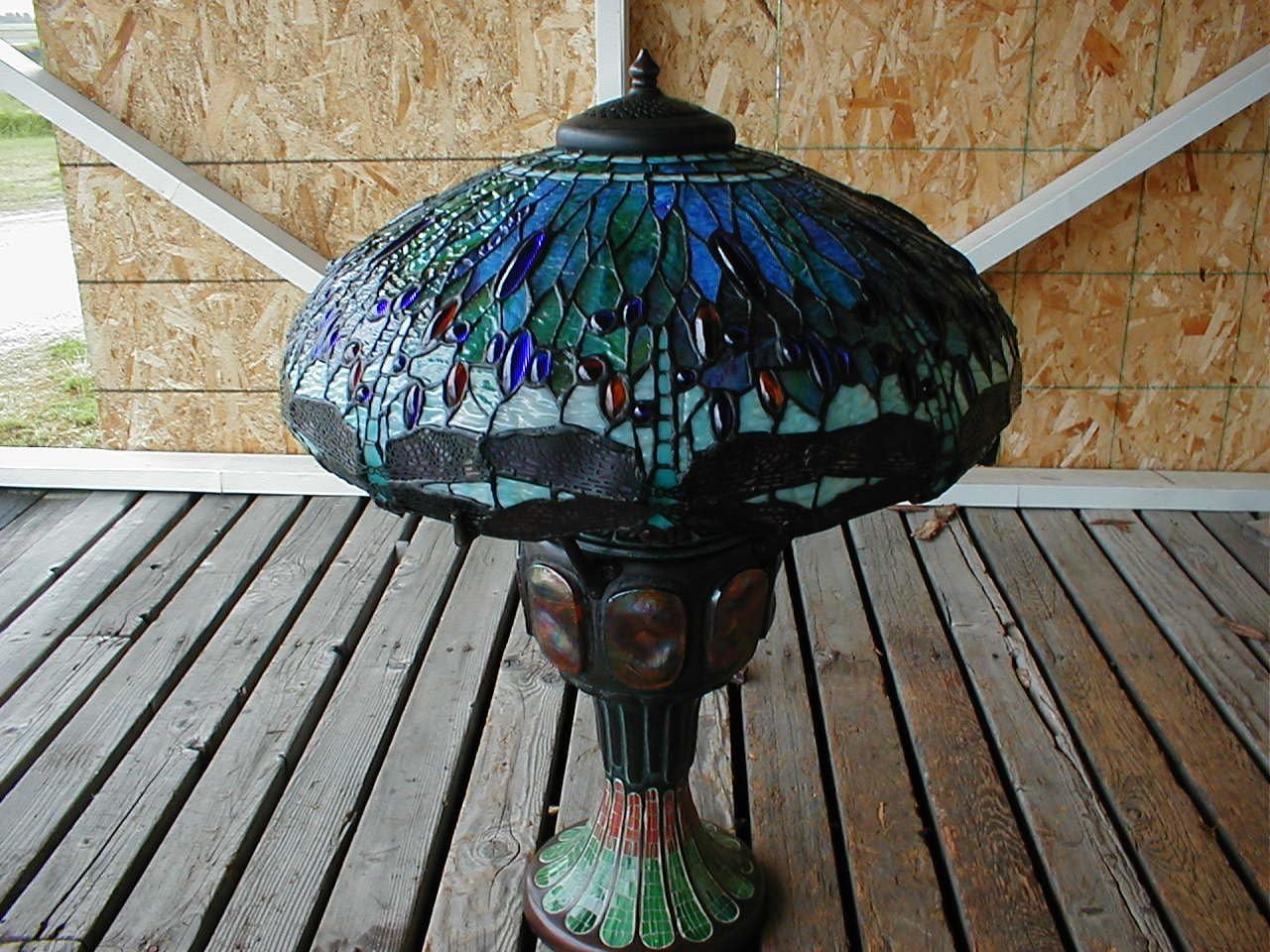 Dale Tiffany 0007/273E Blue Dragonfly Table Lamp, Antique Verde and Art Glass Shade