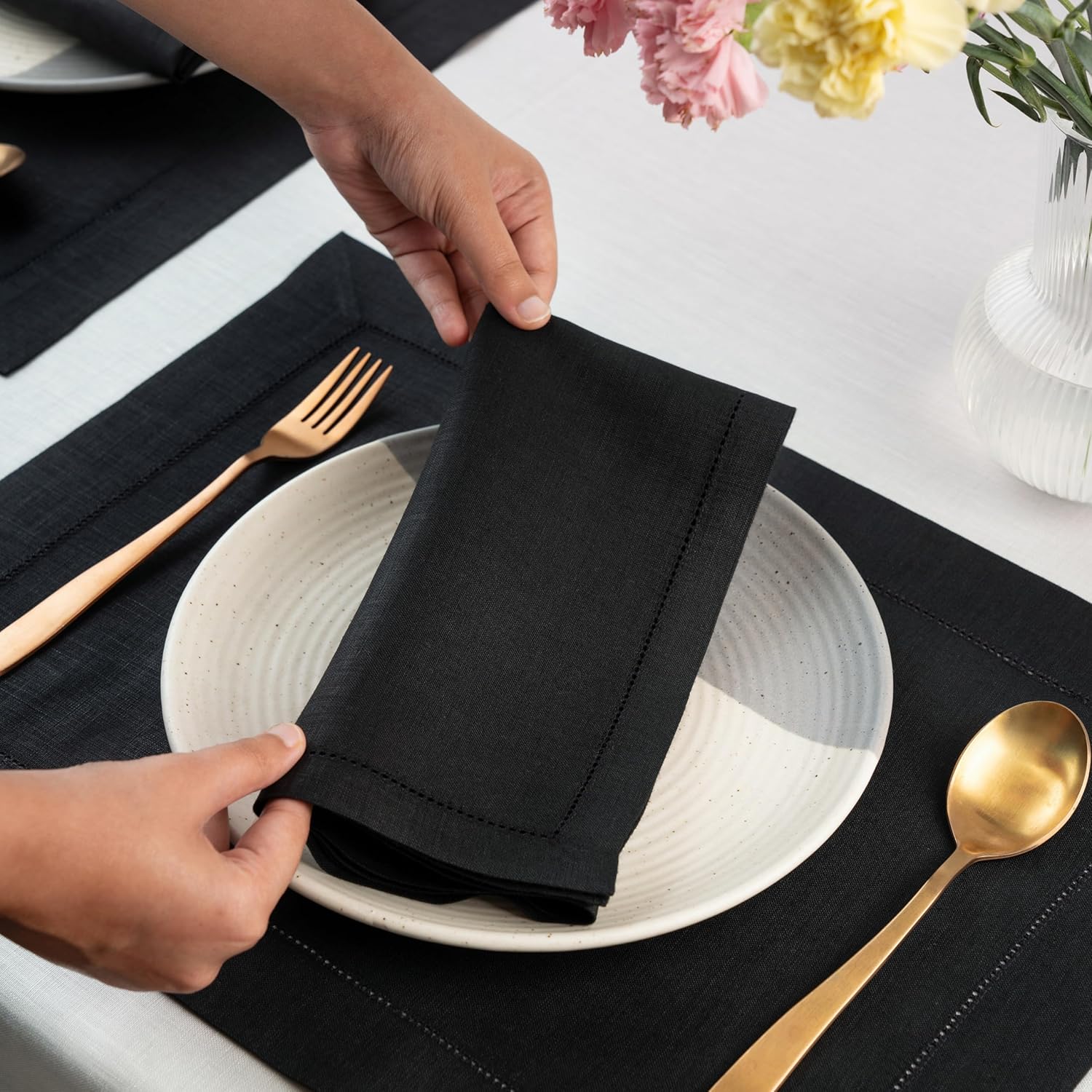 D'Moksha Homes Black Linen Napkins Set of 4 - Classic Hemstitch 100% Pure Linen Hemstitch Dinner Napkins 20 x 20 Inch for Spring - Handcrafted and Machine Washable