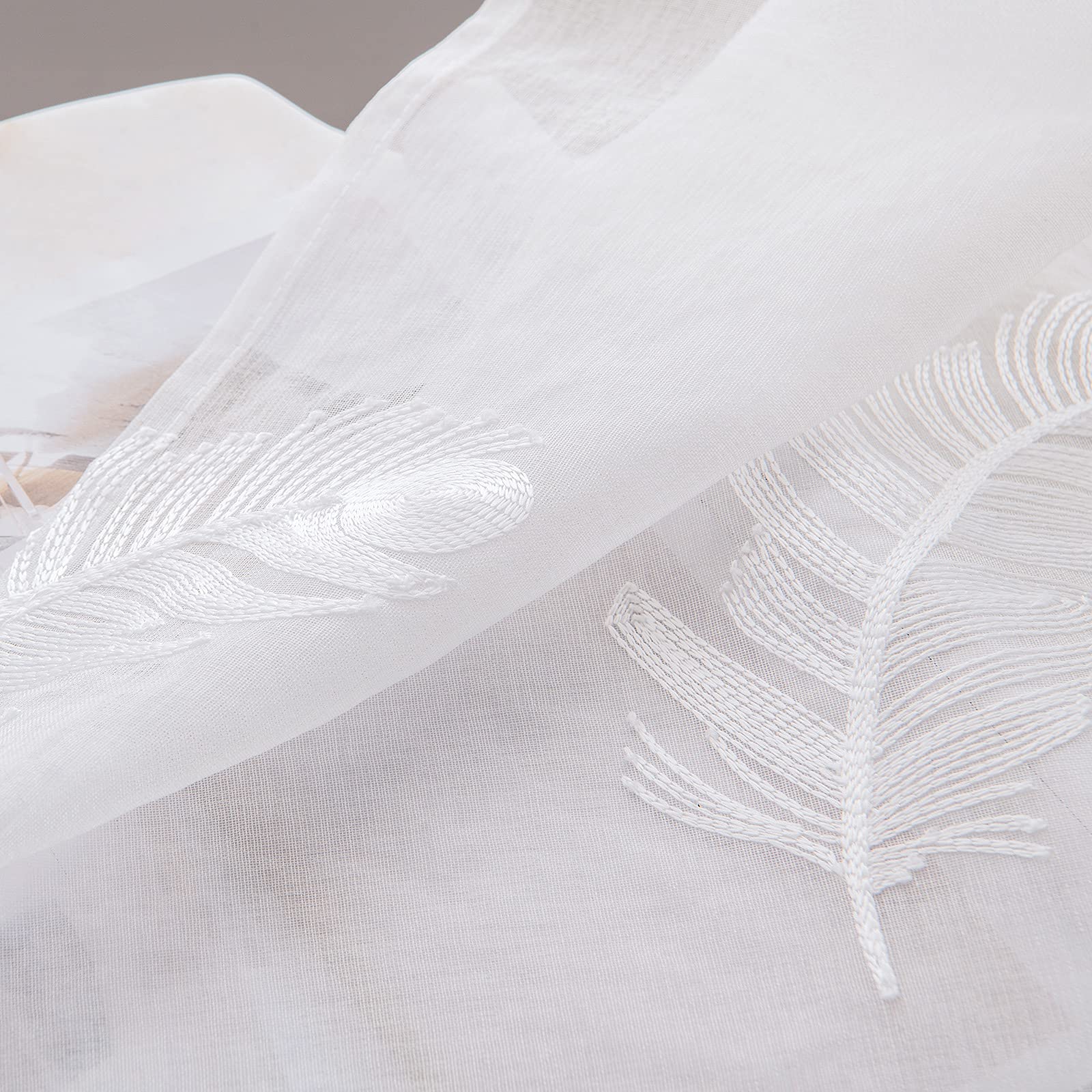 MIULEE Lot de 2 Voilage Fenêtre Broderie Plume Oeillets 140x225cm Blanc | Voilage fenêtre polyester brodé à oeillets, décoration légère adaptée au salon et chambre