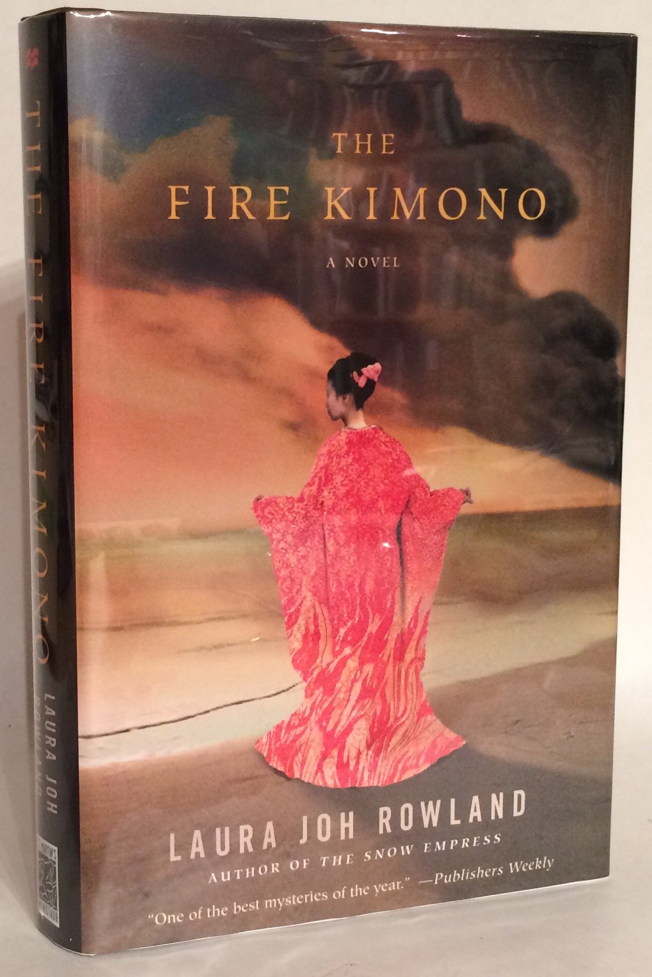 Amazon.com: Laura Joh Rowland: books, biography, latest update