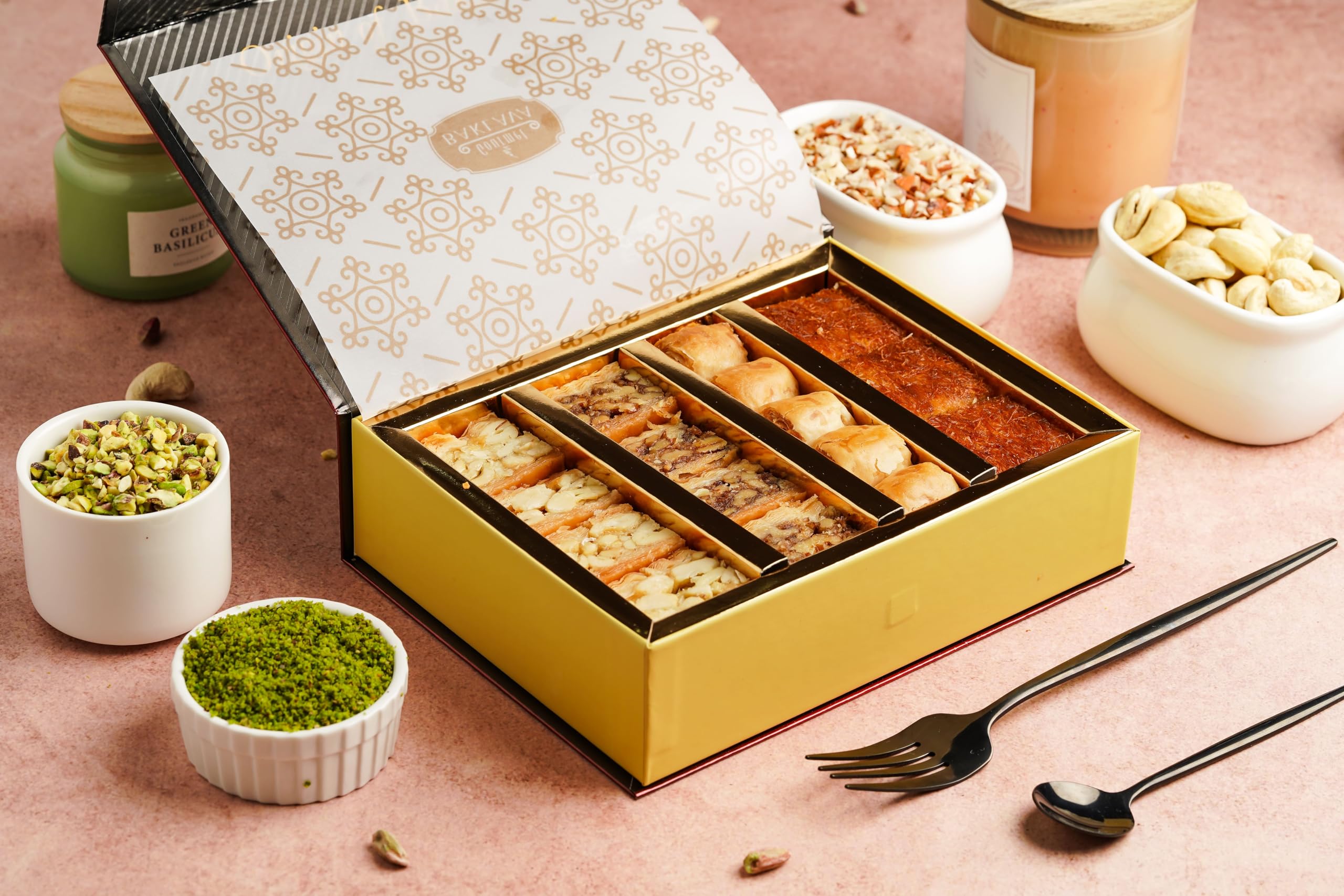 Gourmet Baklava Gift Box - 500g Assorted Cashew, Pistachio, Almond & Finger Baklava with Fresh Nuts