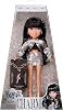 Muñeca de moda Bratz Charmz Jade con pulsera de charms coleccionable 1