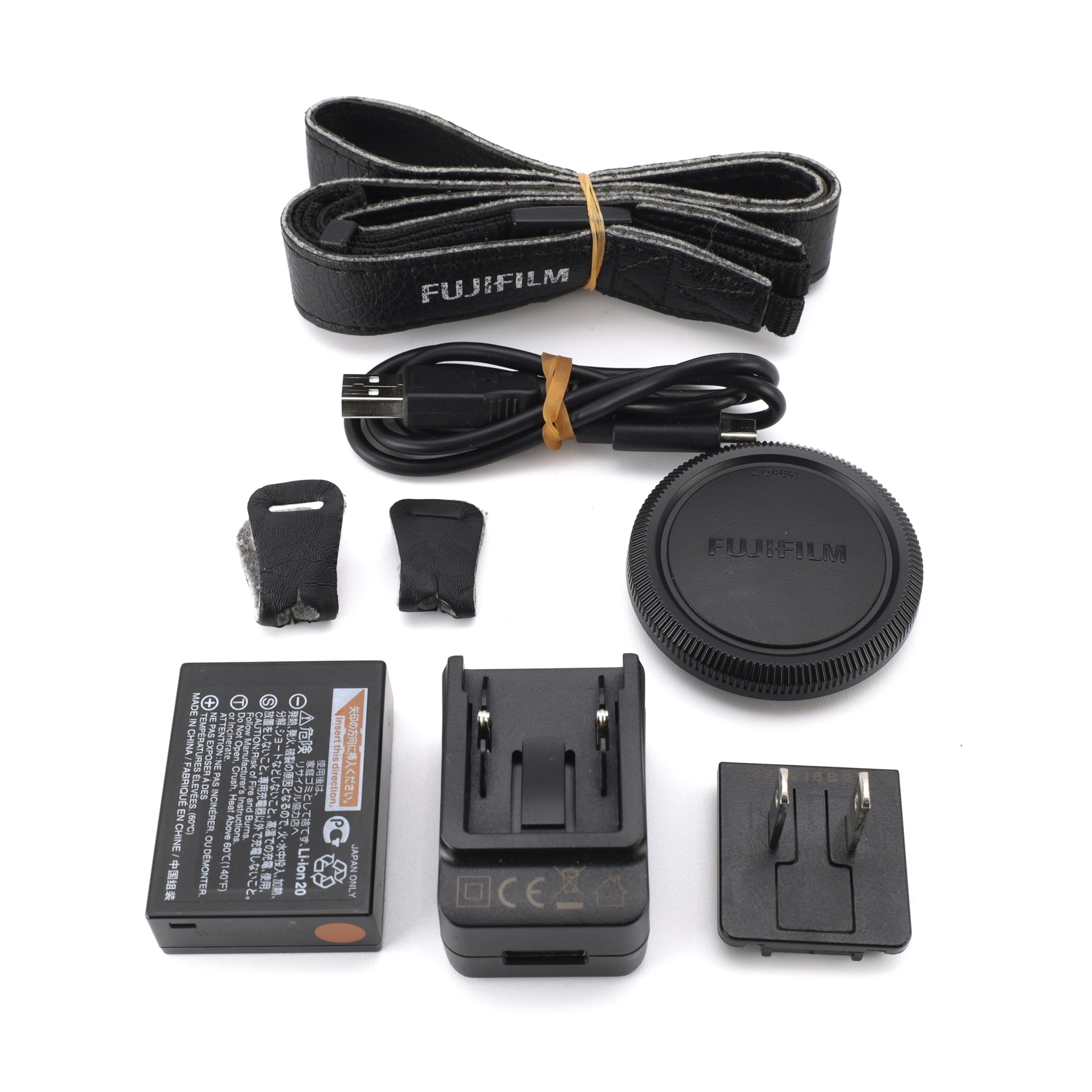 Fujifilm X-T30 ミラーレス一眼 シルバー　おまけバッテリー Fujifilm X-T30 ミラーレス一眼 シルバー おまけバッテリー