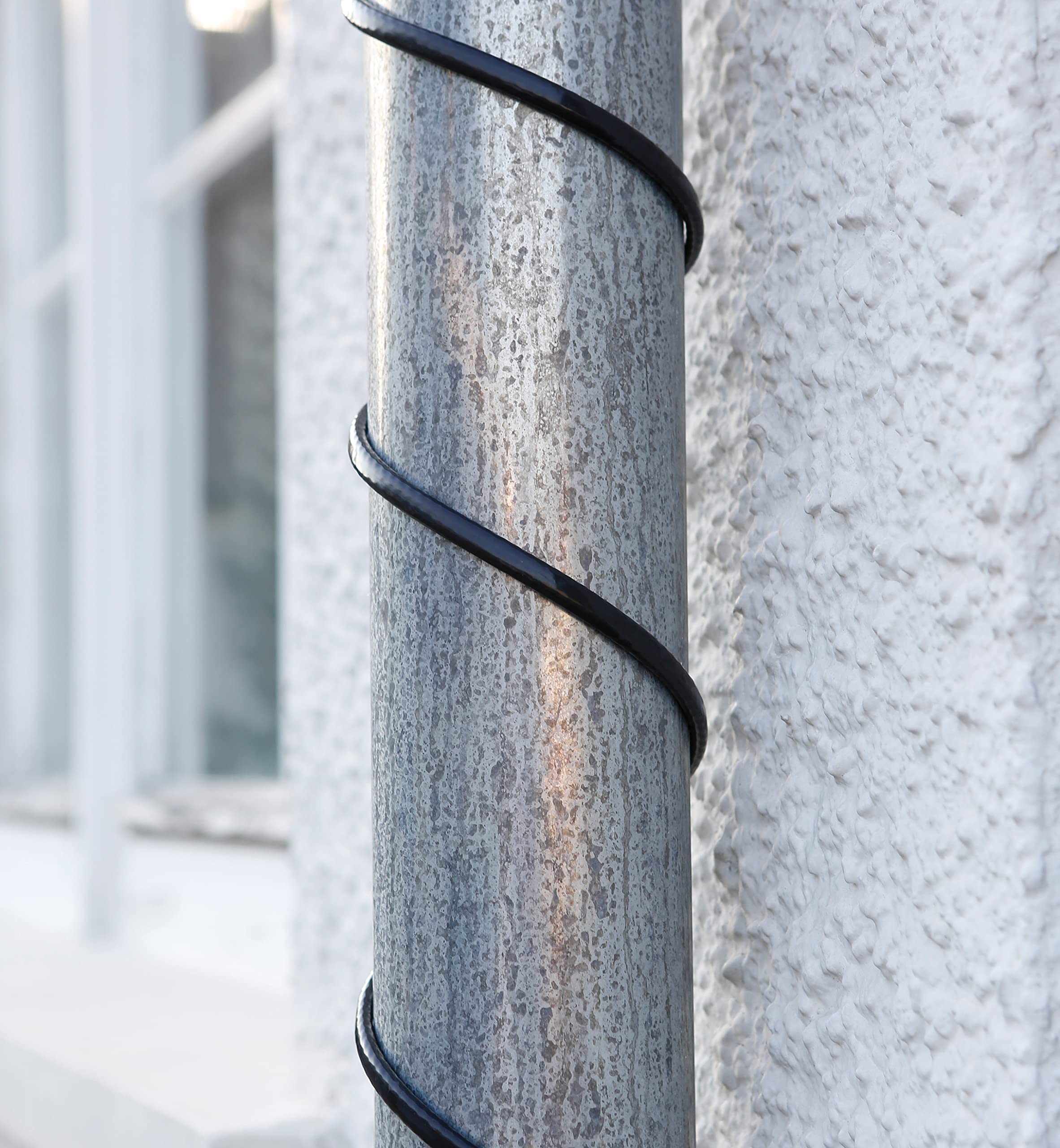 as - Schwabe EIS-Stop-Heizkabel 6 m Frostschutz-Heizkabel inkl. Thermostat 230 V, 50/60 Hz Heizleitung mit Schutzkontaktstecker 15 W/m Wärmekabel ­gegen Frost IP44 Schwarz 67016