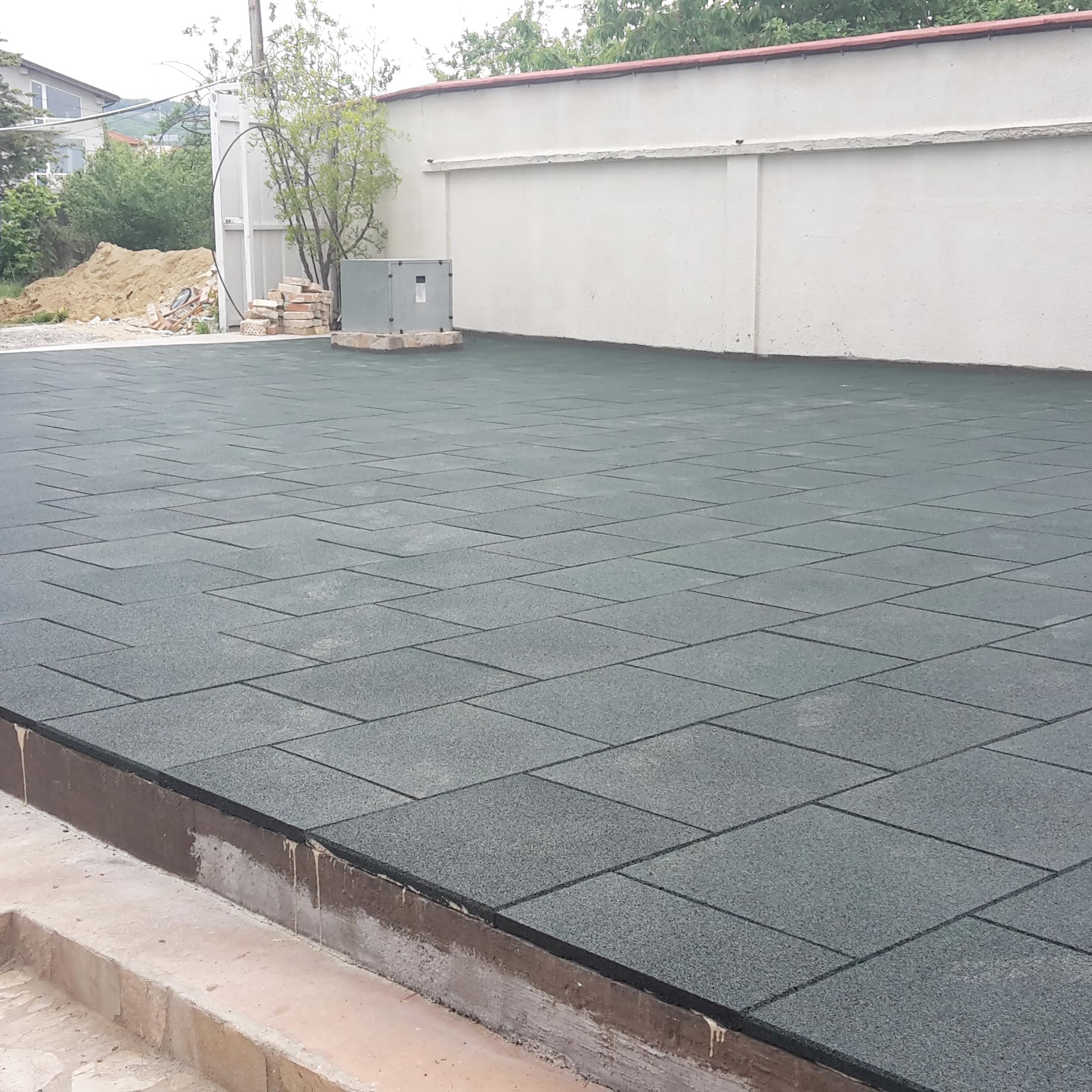 Fallschutzplatte 100x100x4 cm Grau Gummiplatte Fallschutzmatte Spielplatzmatte