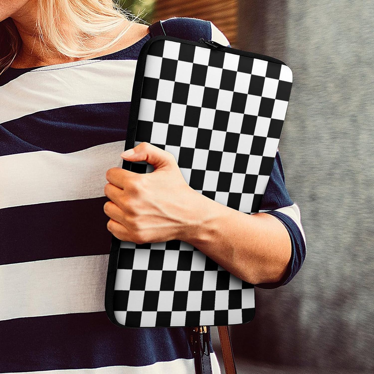 17 Inch Portable Laptop Sleeves Black and White Checkered, Briefcase Carrying Cover, Slim Protective Notebook Computer Sleeve, Neoprene Travel Carrying Laptop Case