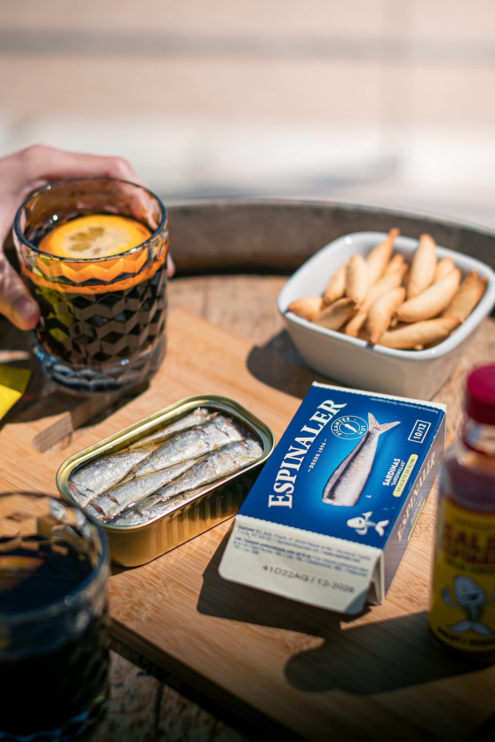Sardinillas en aceite de oliva Espinaler - Pack de 5 latas de 10-12 Sardinas en Conserva - Conservas Gourmet de sardinillas en aceite - Sardinas en conserva para tu aperitivo o para cocinar