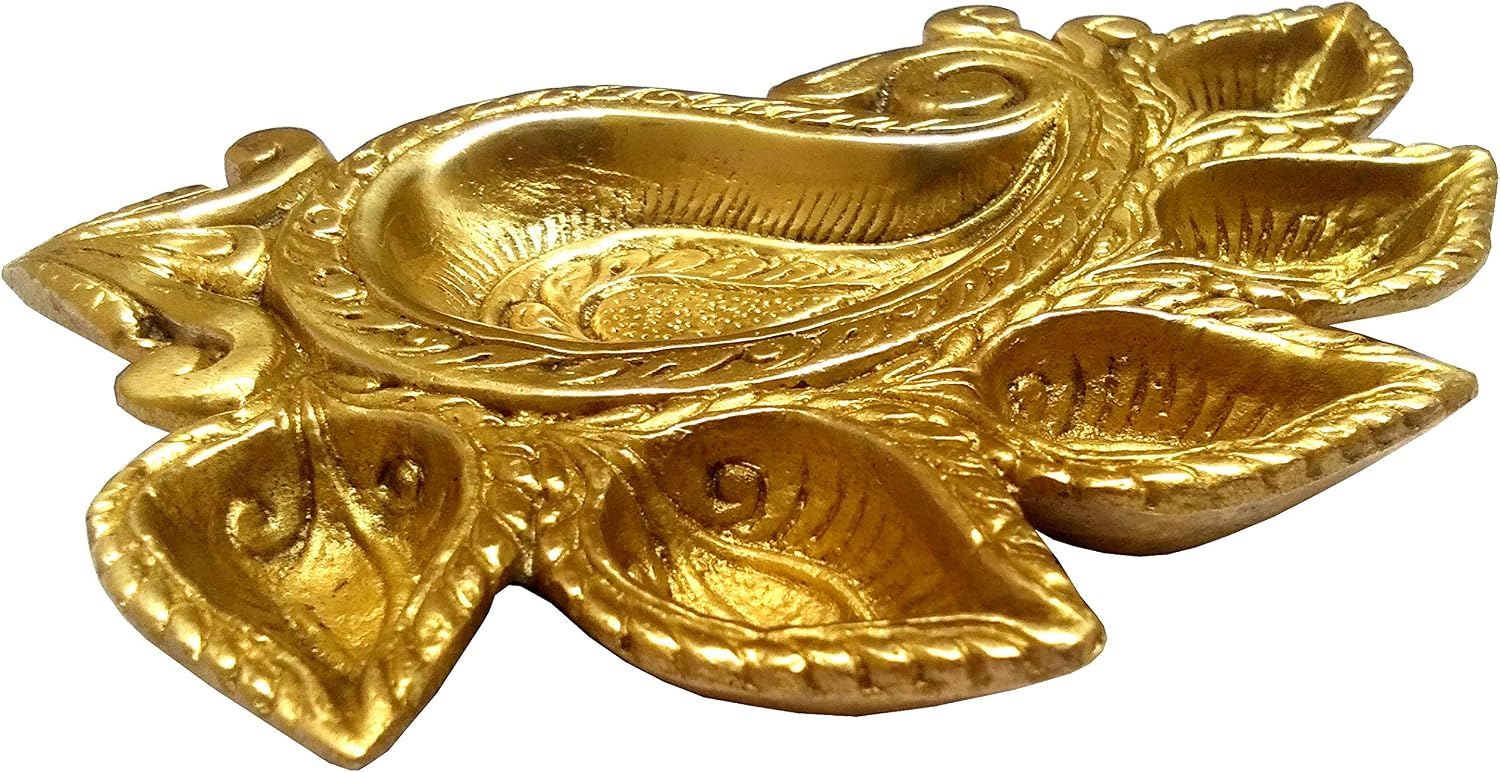 Purpledip Royal Collection Brass Platter: Home Temple Oil Lamp with 5 Diya (11432)