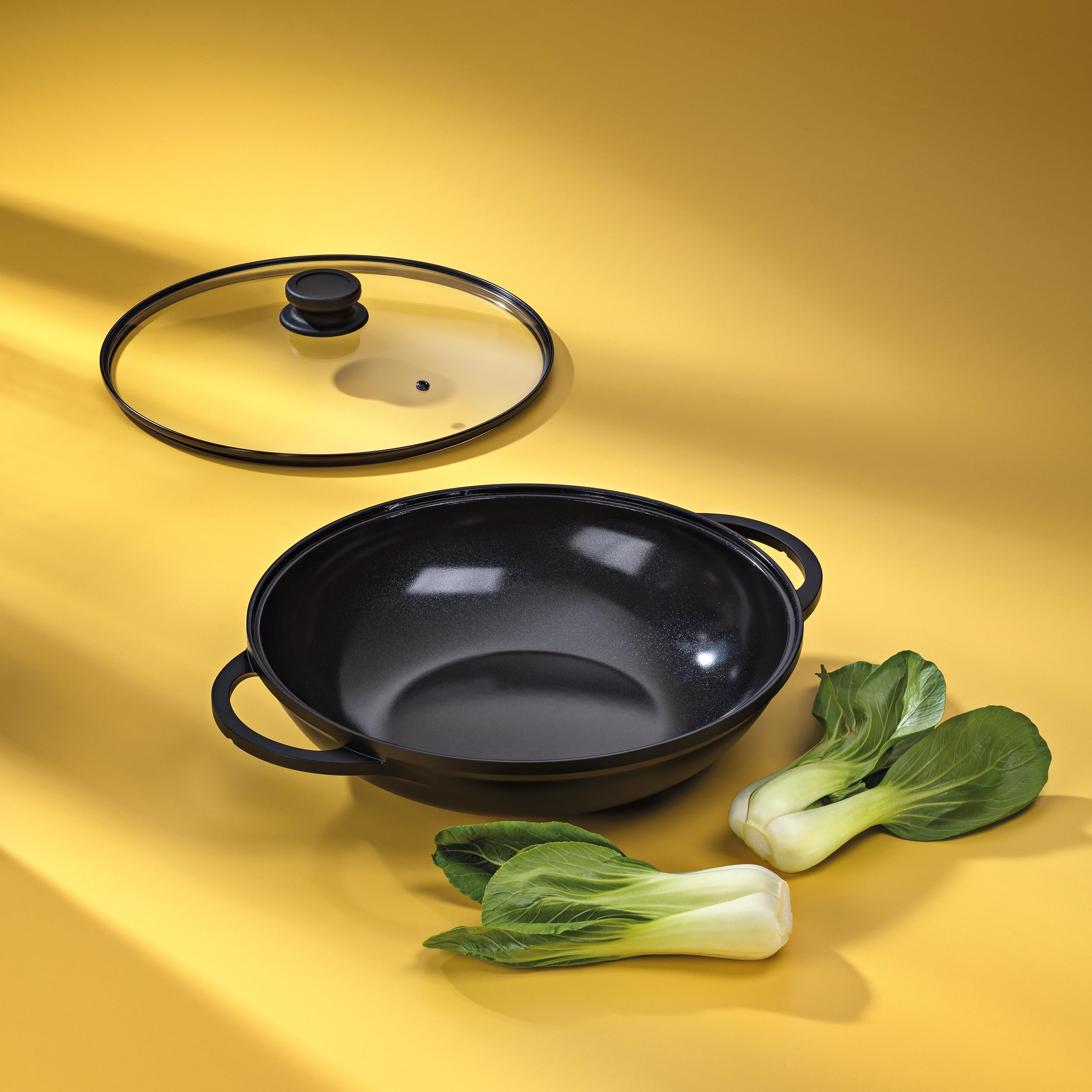 kela Wokpfanne 32 cm mit Glasdeckel ATURA, Wok Induktion 4 Liter, Aluguss keramisch beschichtet, PFAS frei, schwarz