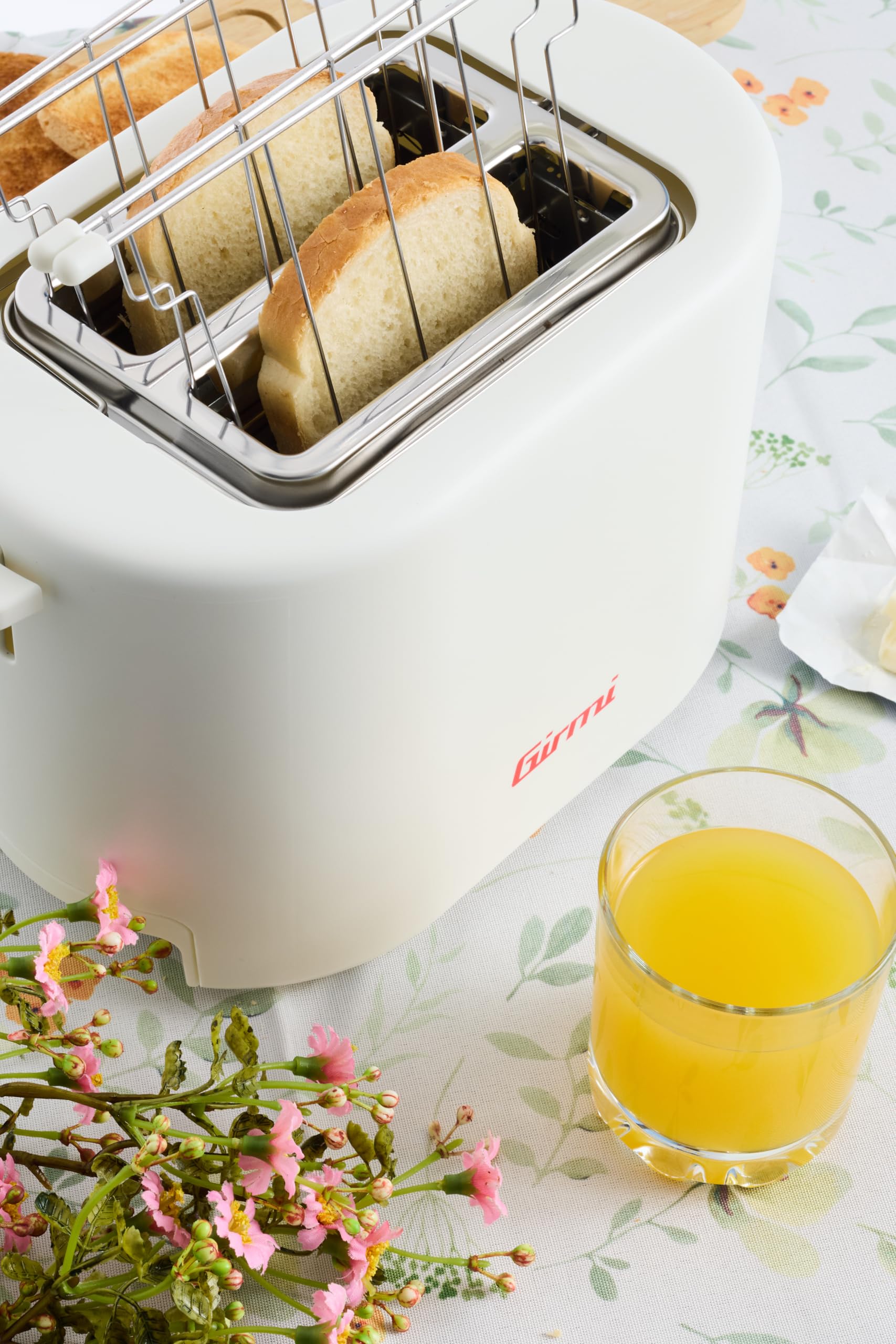 Girmi TP21 Tostapane, 750 W, Pinze Inox per toast farciti, Scalda brioches estraibile, Espulsione automatica, Raccogli briciole, Bianco