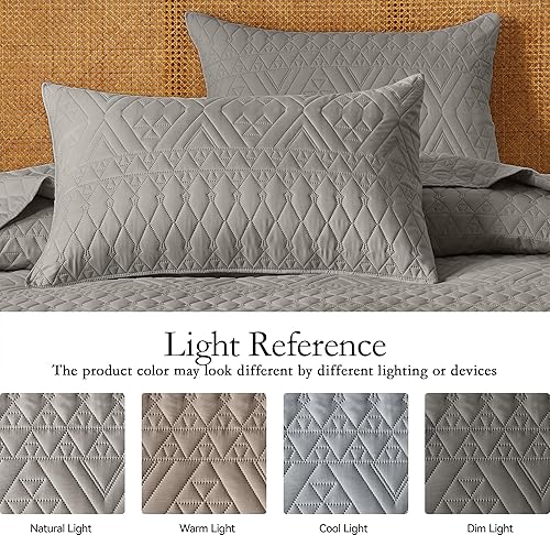 Vista 5 de akkialla - Juego de ropa de cama de tamaño matrimonialqueen, colcha suave de microfibra ligera, con patrón geométrico de estilo moderno, 3 piezas