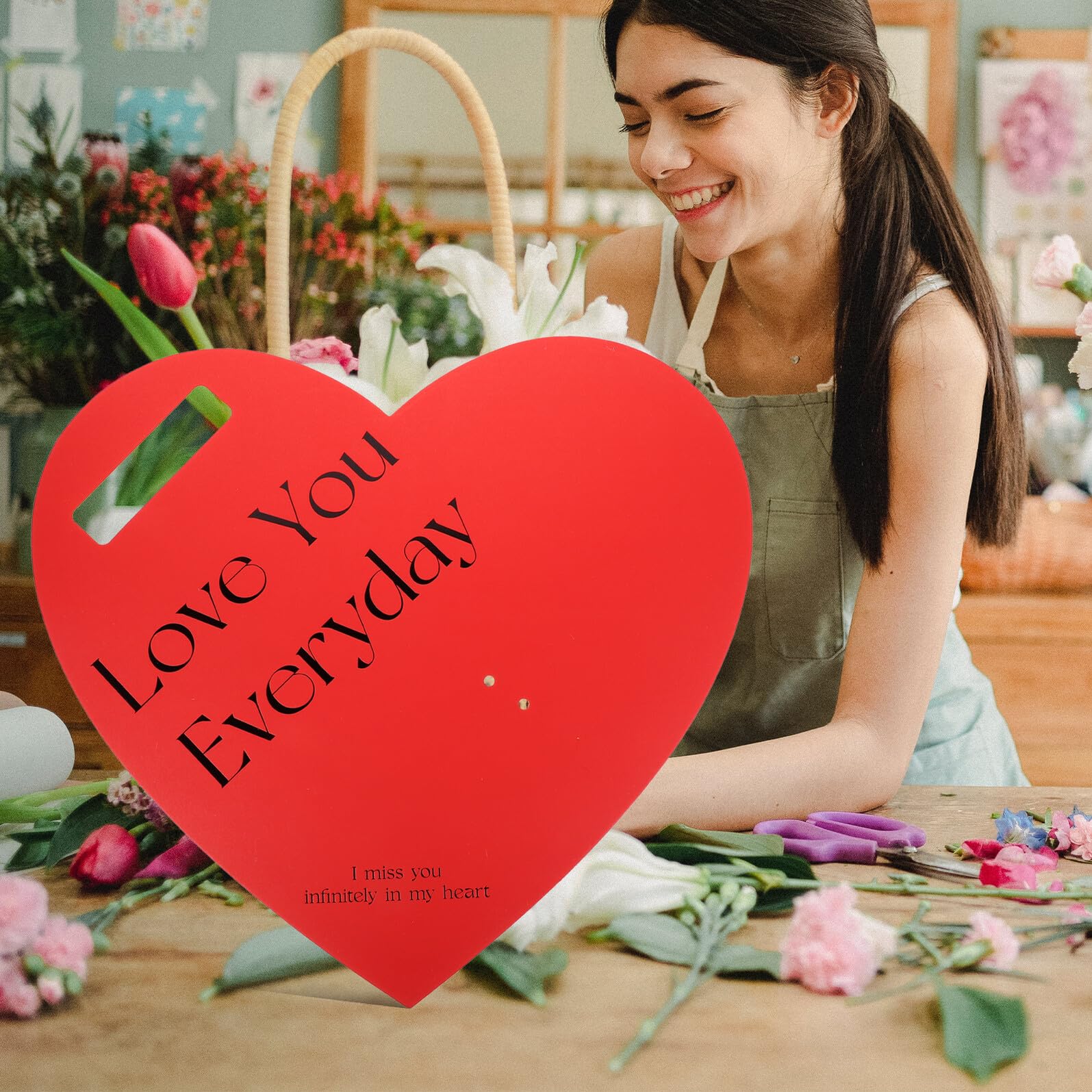 MAGICLULU Papel para Envolver Flores Rosas 20 Piezas Rojo Tarjetas en Forma de Corazón, Caja para Ramo de Floristería, Material de Embalaje para San Valentín y Regalos Románticos