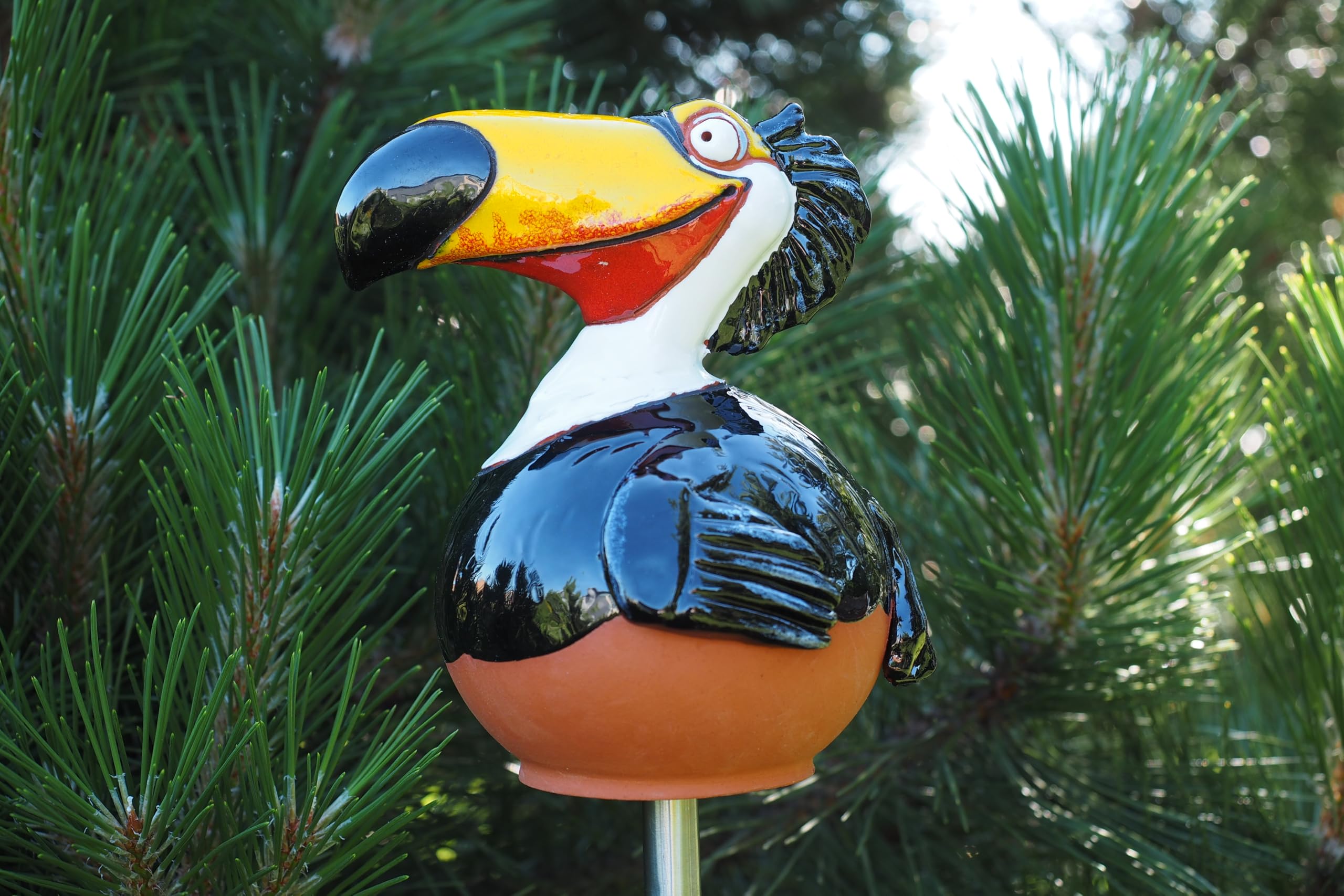 Ceramiczna dekoracja ogrodowa – wtyczka tukanowa – statuetka outdoorowa – idealny, wyjątkowy prezent dla ogrodników, kobiet, mężczyzn, na podwórko, ręcznie wykonana, odporna na mróz