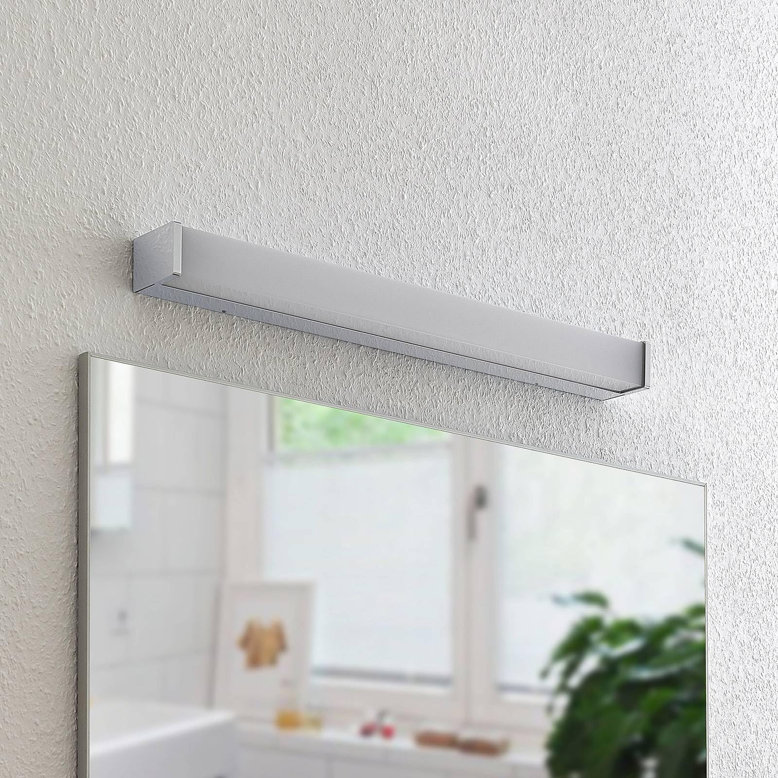 Lindby LED Wandleuchte, Wandlampe Bad Klea (spritzwassergeschützt (Modern) in Chrom aus Aluminium (1 flammig) - Wandleuchten Spiegelleuchte Badezimmer Wandbeleuchtung Badezimmerleuchte