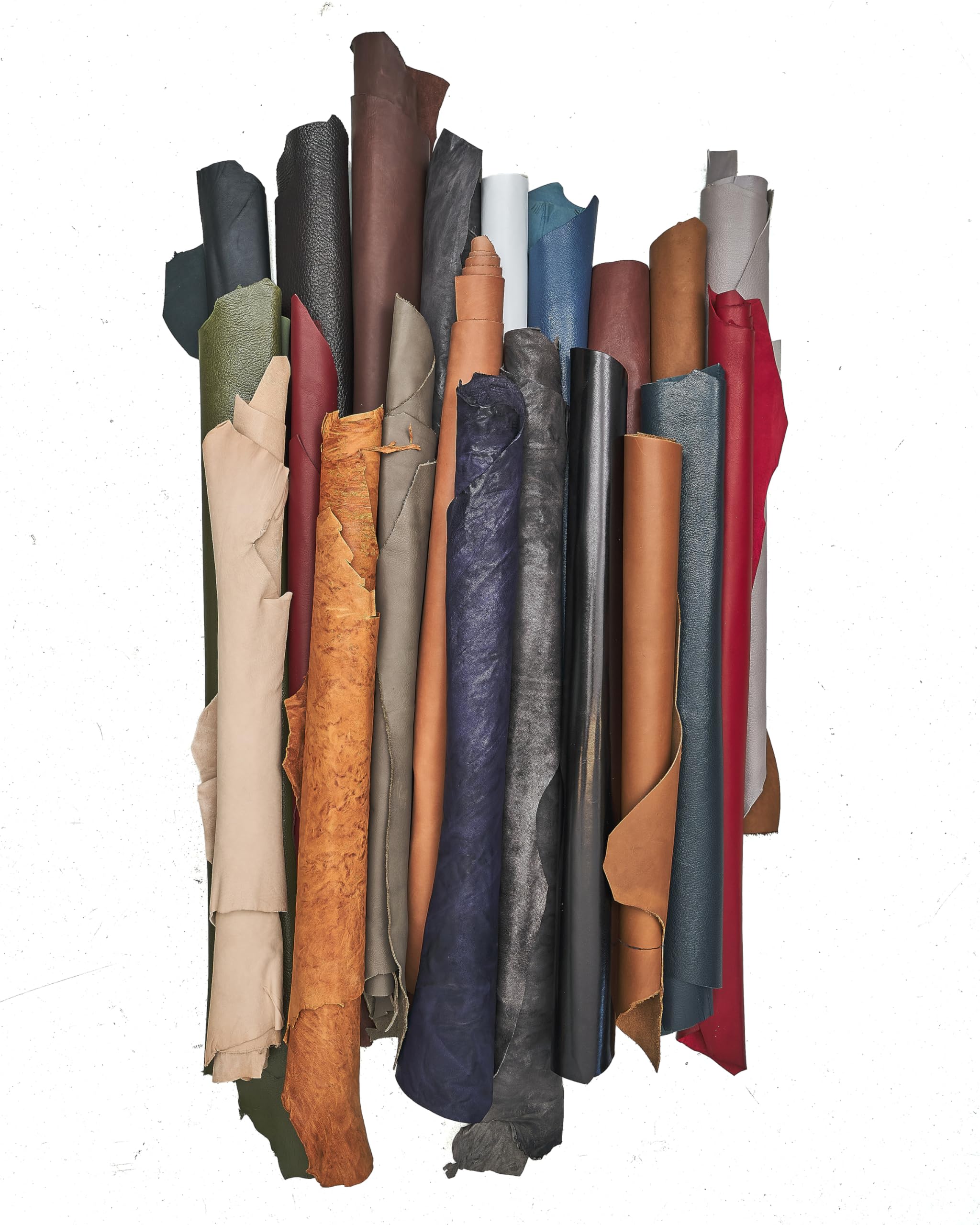 LA GARZARARA Pelli Vere 20 pz Mix Colori Classici Tinta Unita e Rifinizioni Varie Casuali, misura minima di ogni pelle 40x40 cm, Immagini dimostrative, Scampoli di cuoio per Artigiani, Cucito, Borse