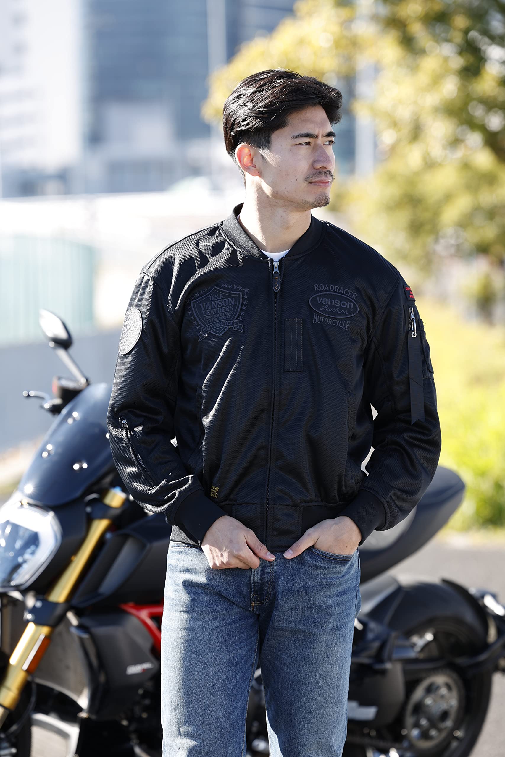 VANSON メッシュジャケット 黒/ガンメタ着脱可能プロテクター入り